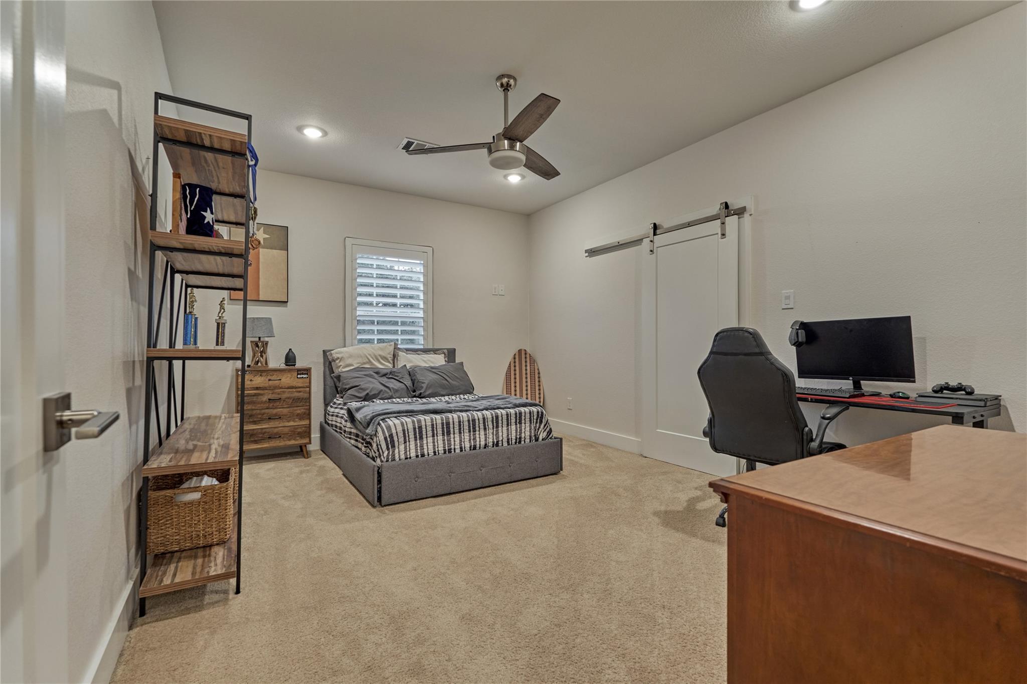 71 Victoria Drive W