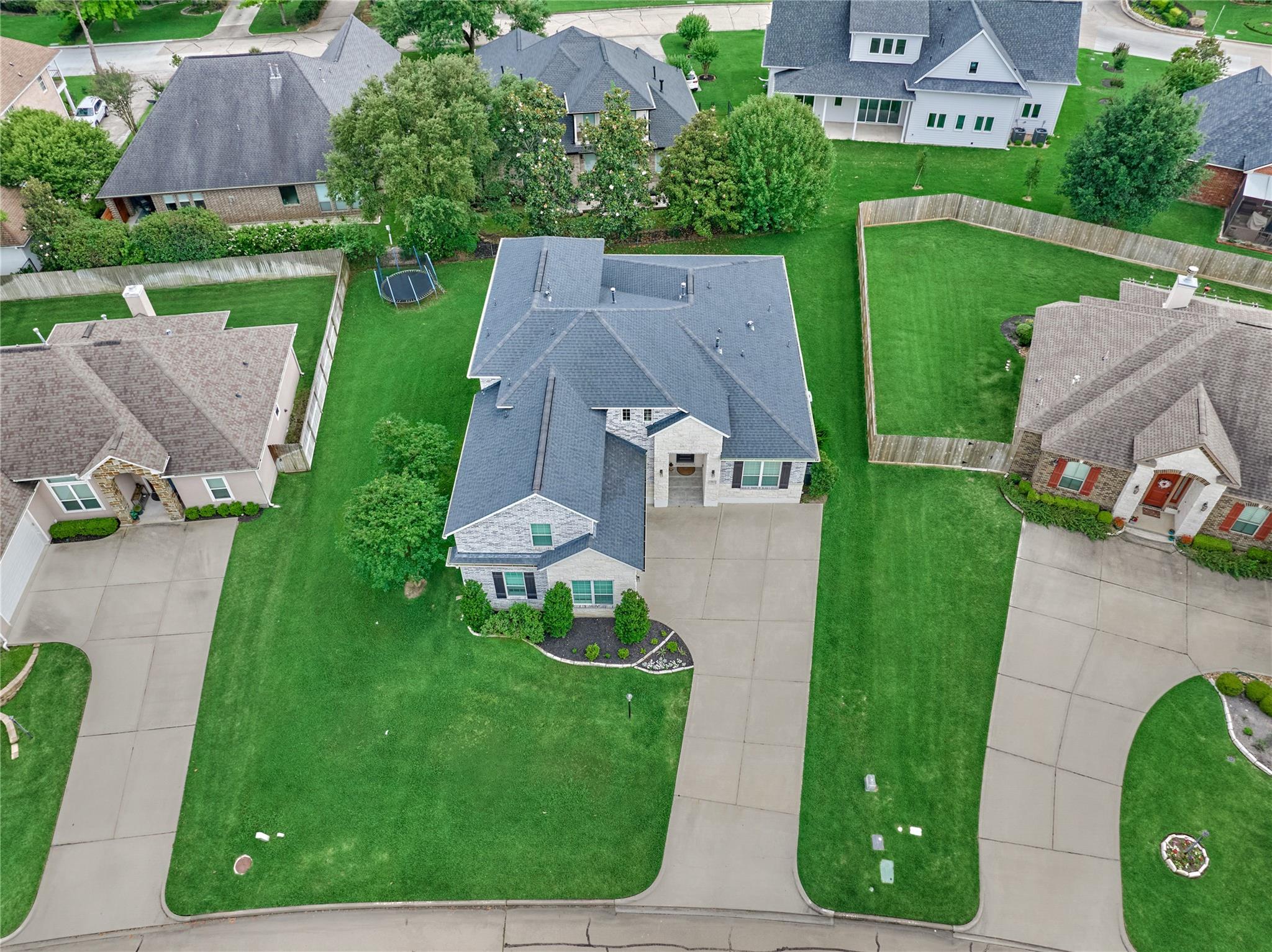 71 Victoria Drive W