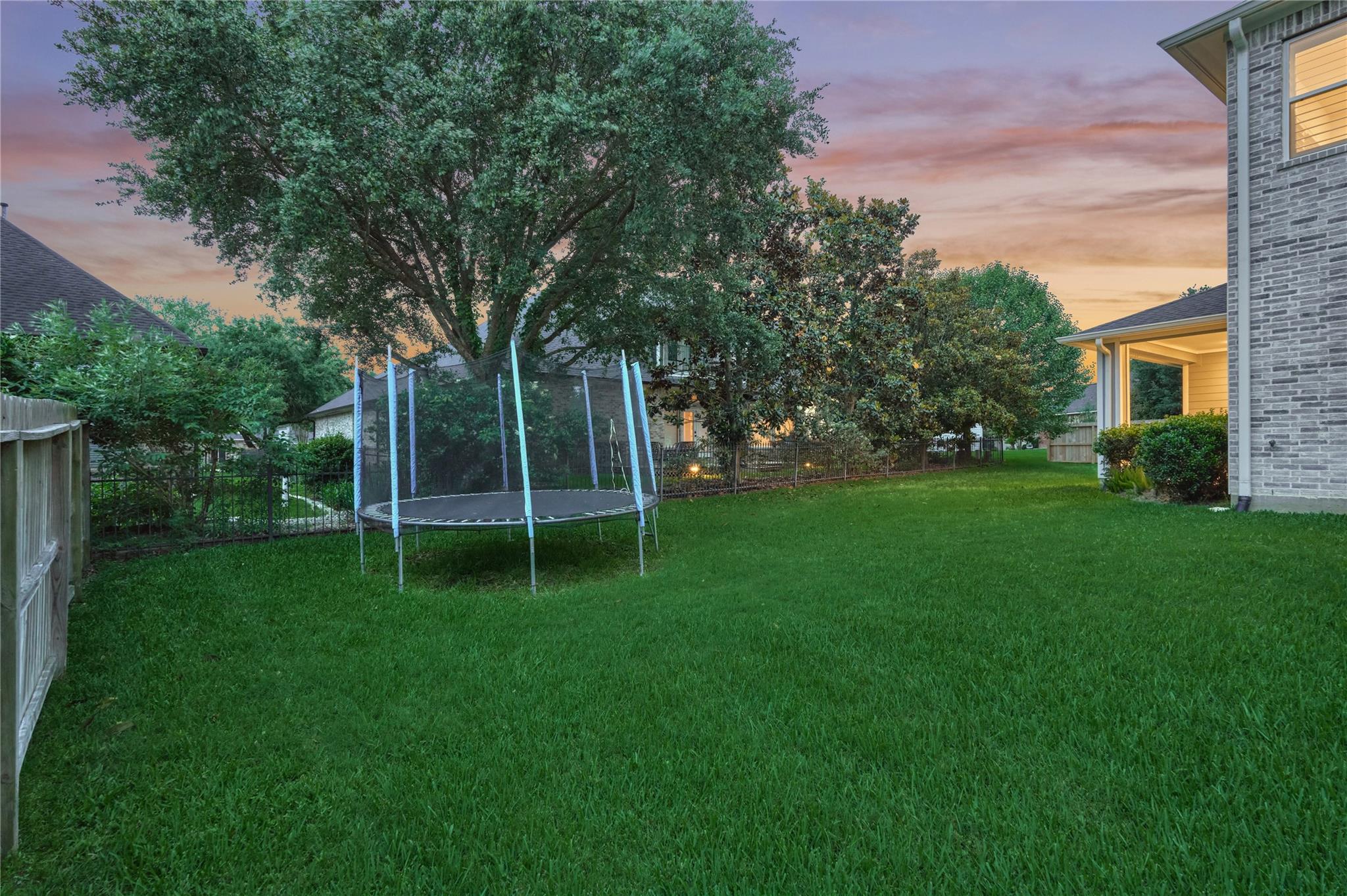 71 Victoria Drive W