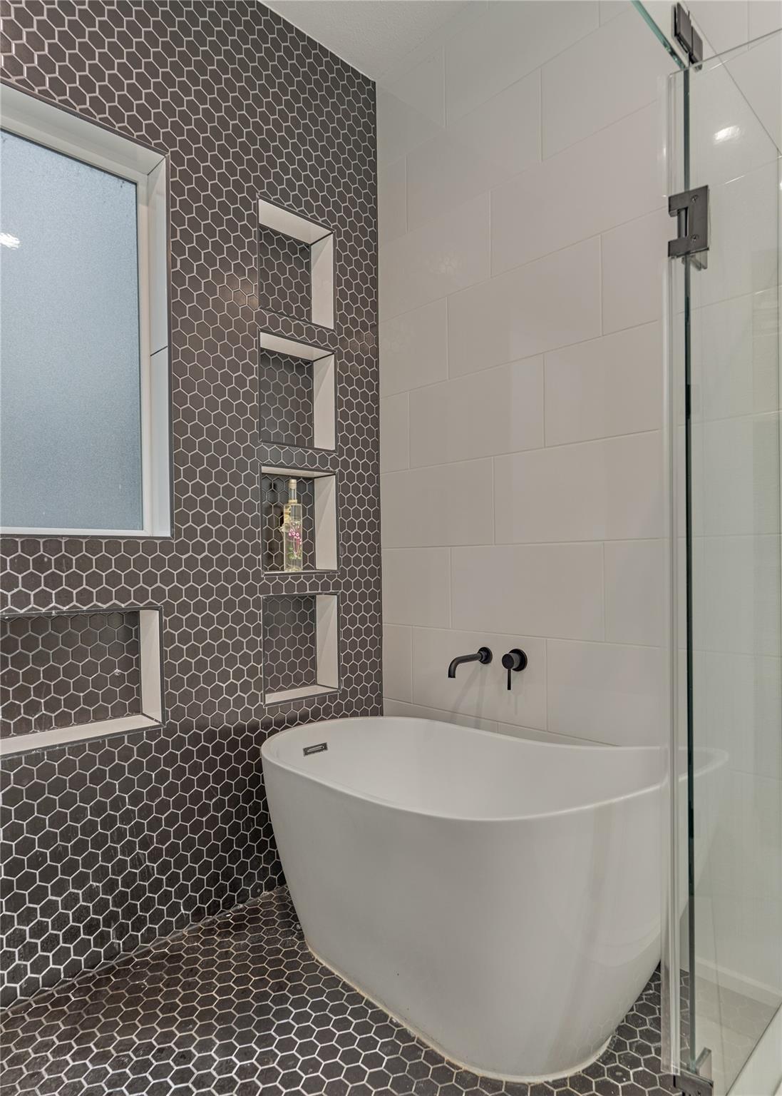 346 Camden Hills W