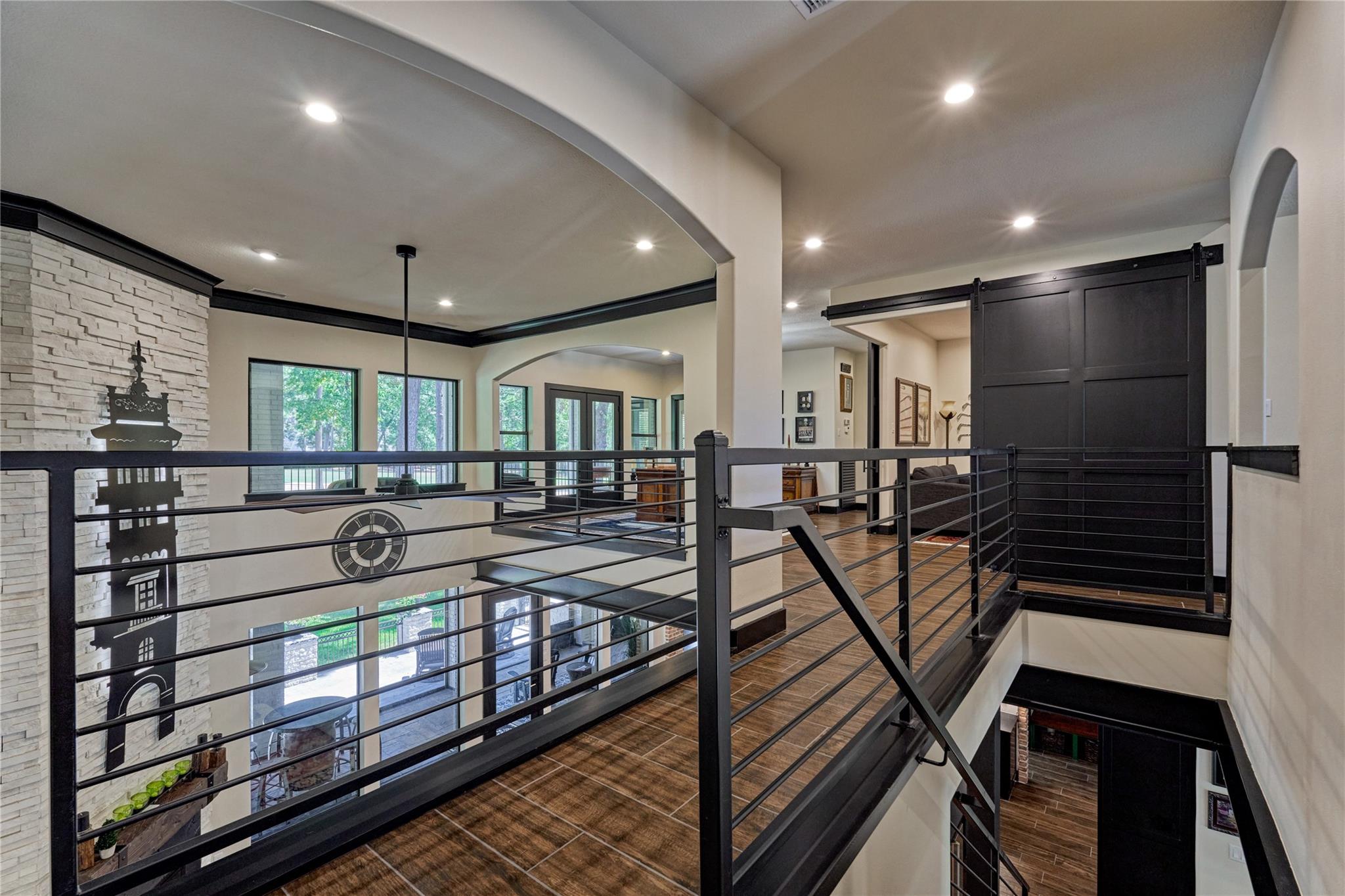2 W Oaks Court
