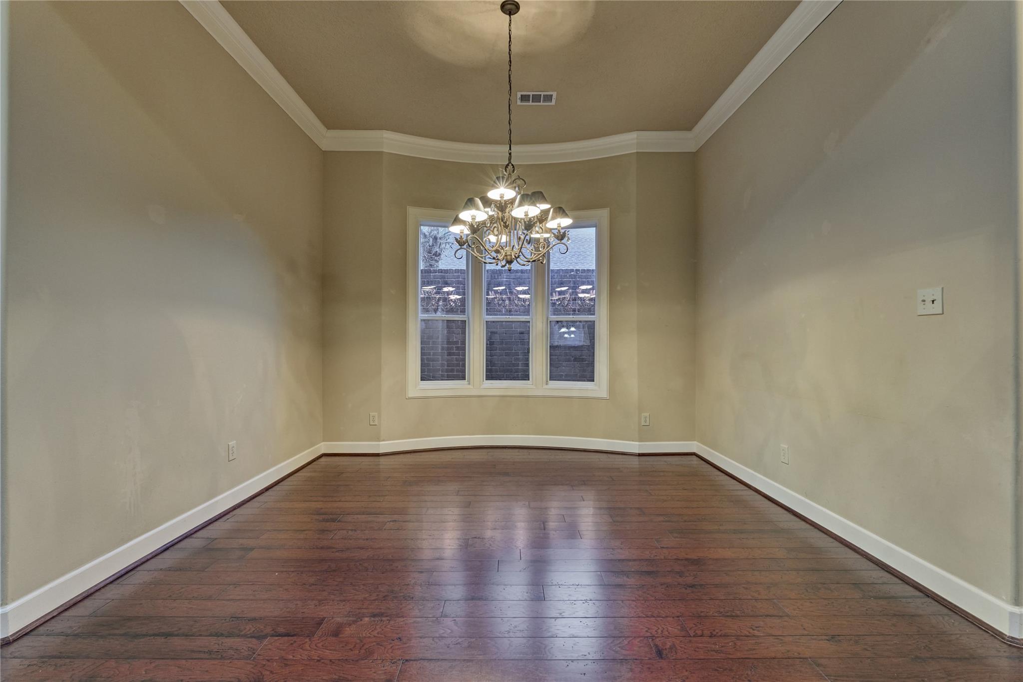 196 W Pines Drive