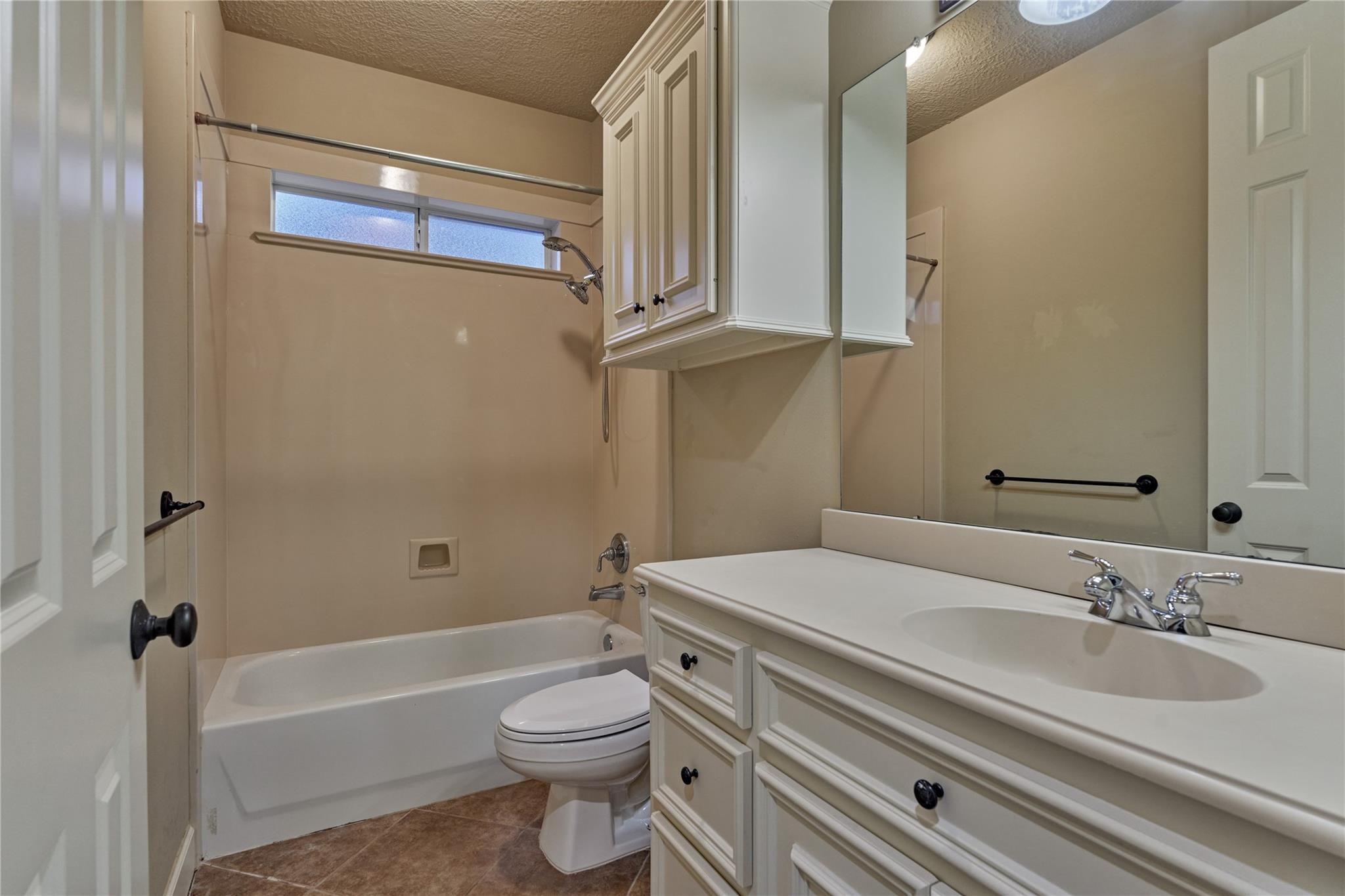 196 W Pines Drive
