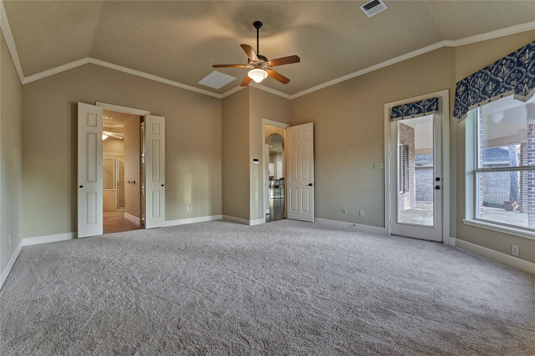 196 W Pines Drive