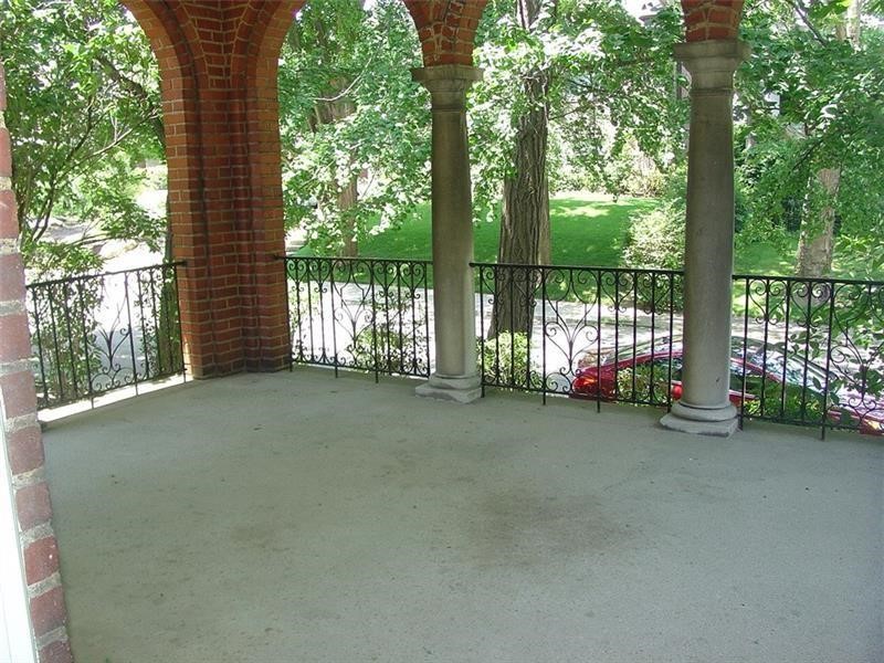 1200 Bennington Ave