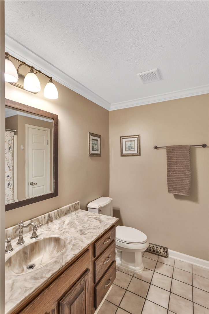 1928 Caribou Dr