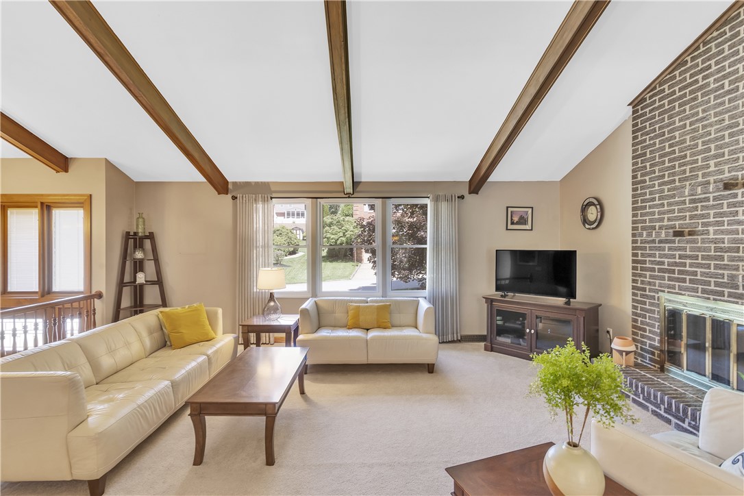 1928 Caribou Dr