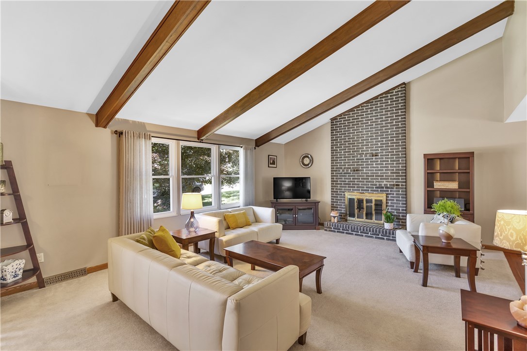 1928 Caribou Dr