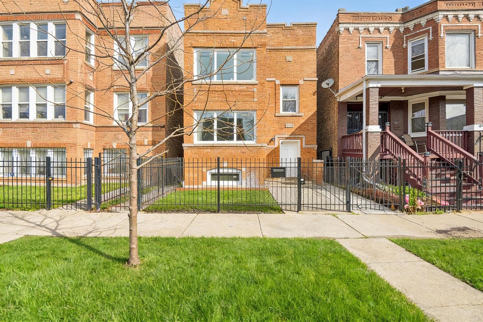 4044 W Kamerling Avenue Unit: 1