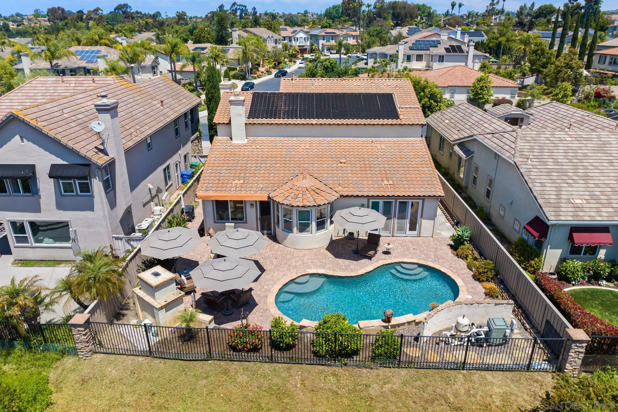 3243 Avenida Aragon