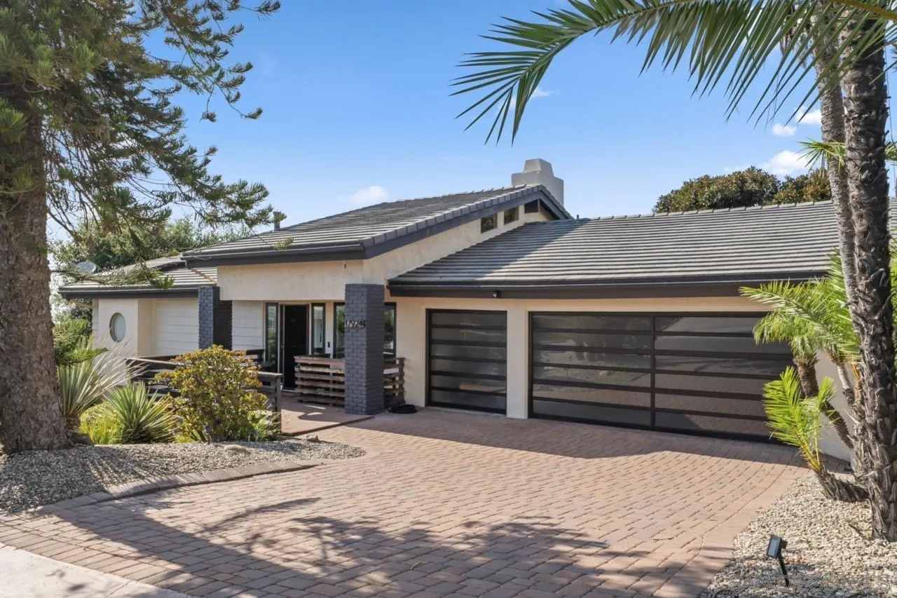 17924 Saint Andrews Dr