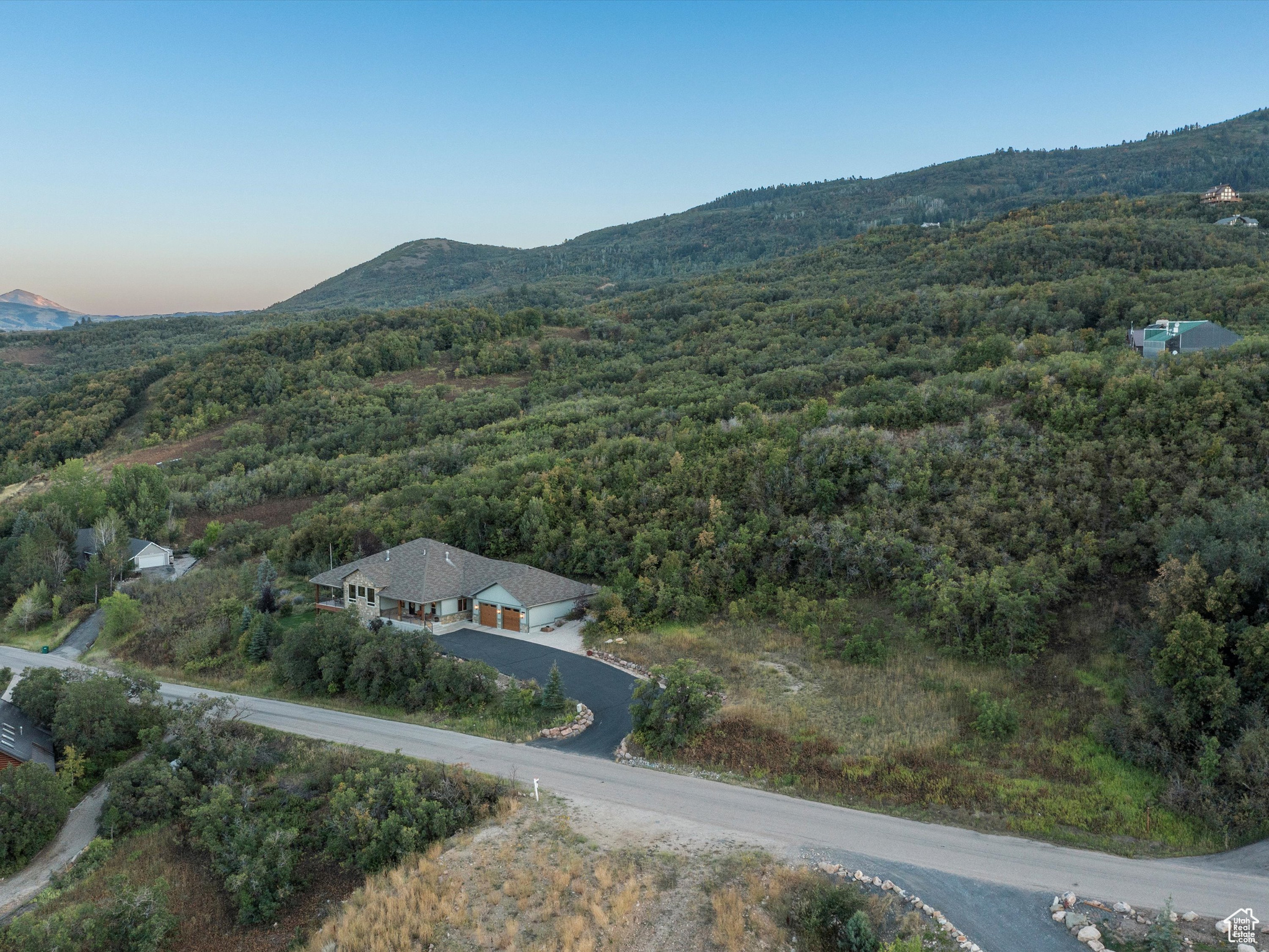 4129 E NORDIC VALLEY DR