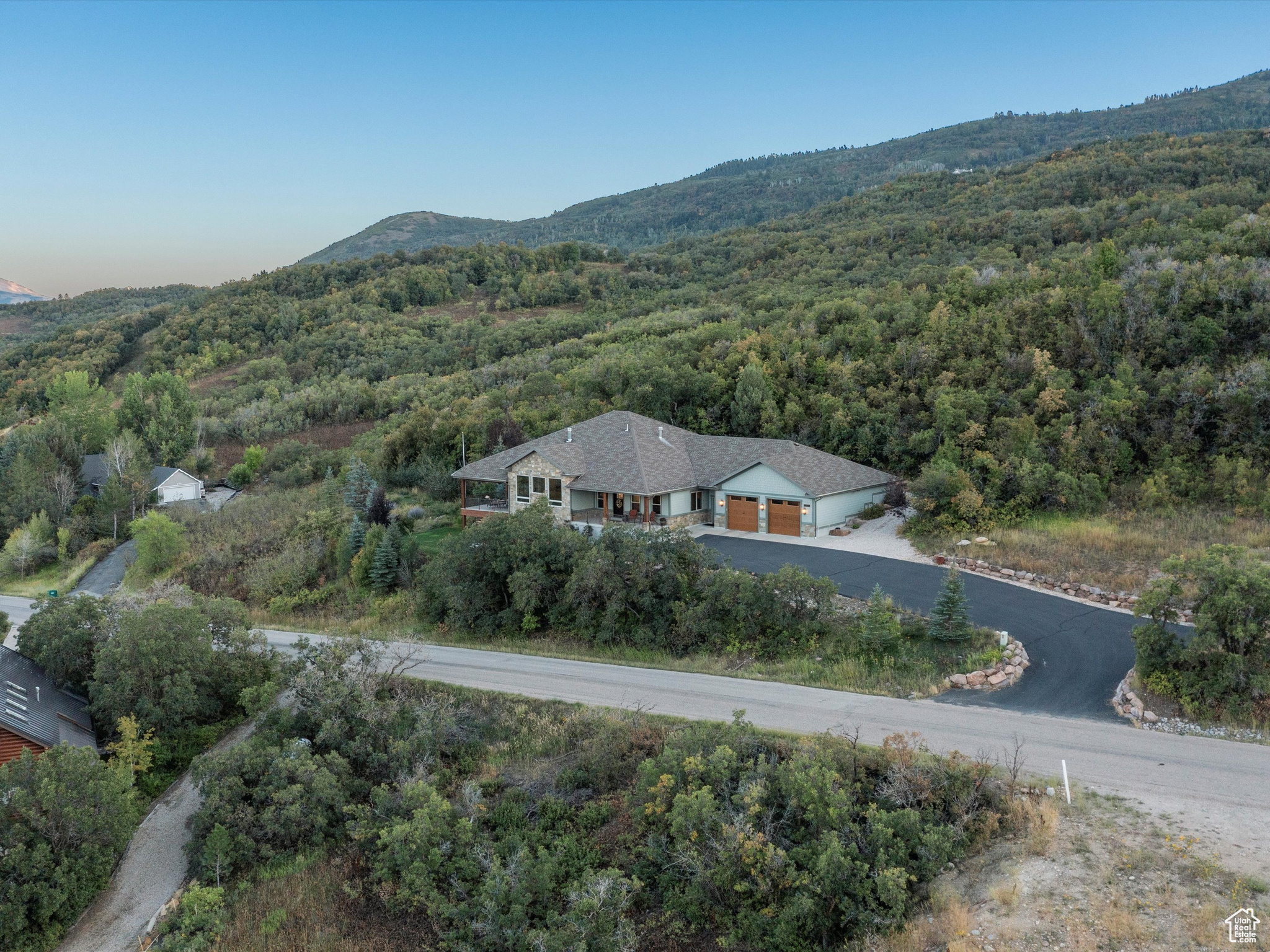 4129 E NORDIC VALLEY DR
