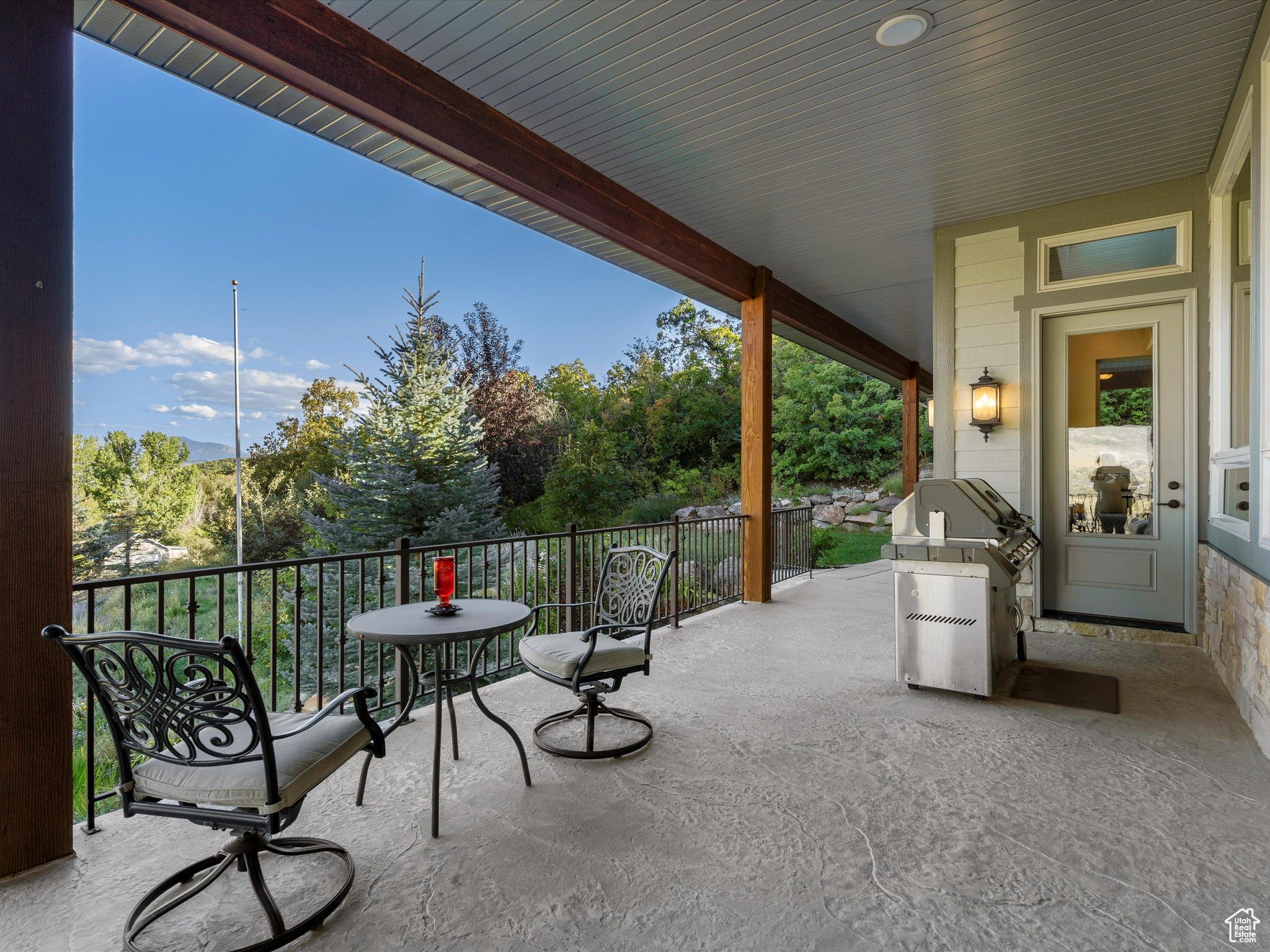 4129 E NORDIC VALLEY DR