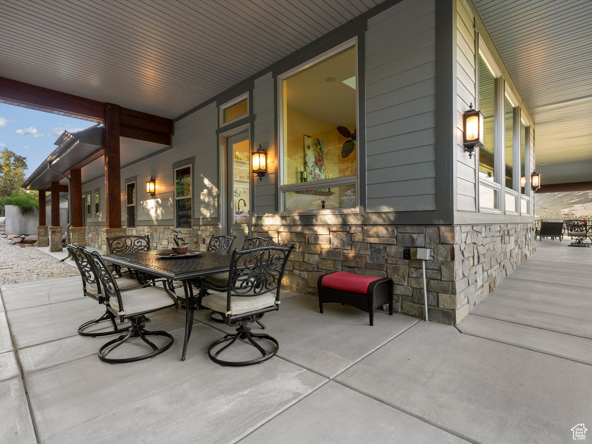 4129 E NORDIC VALLEY DR