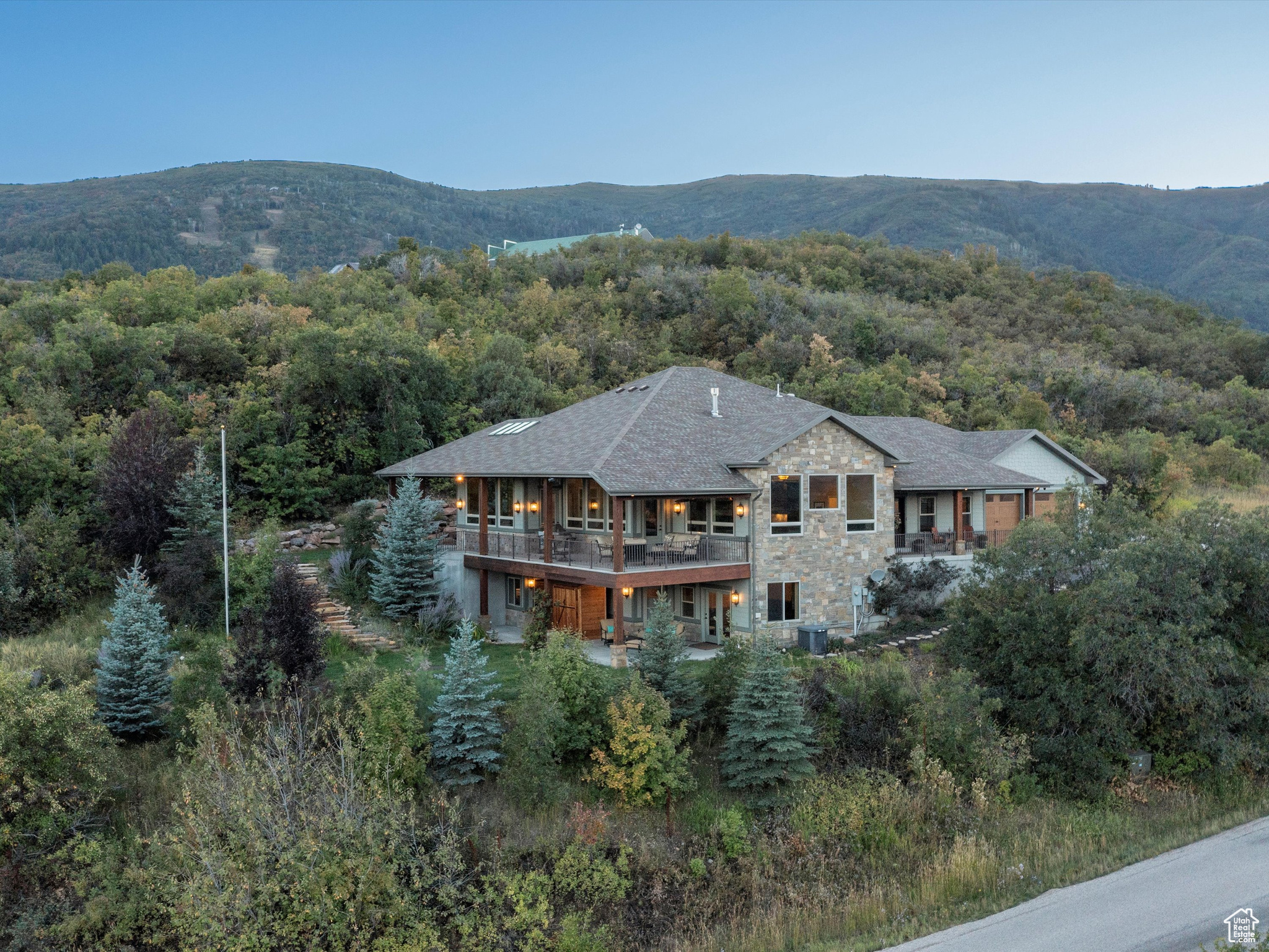 4129 E NORDIC VALLEY DR