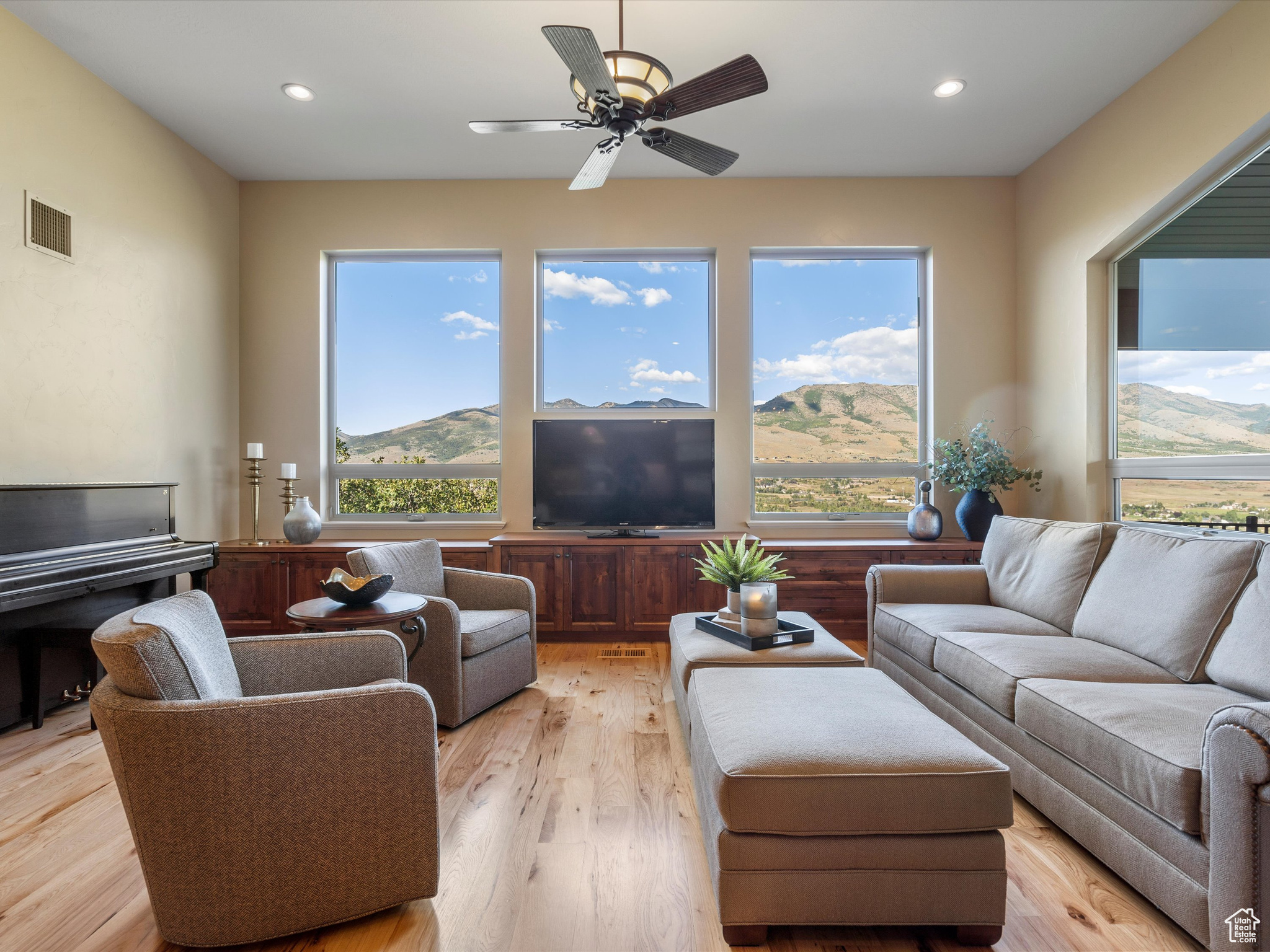 4129 E NORDIC VALLEY DR