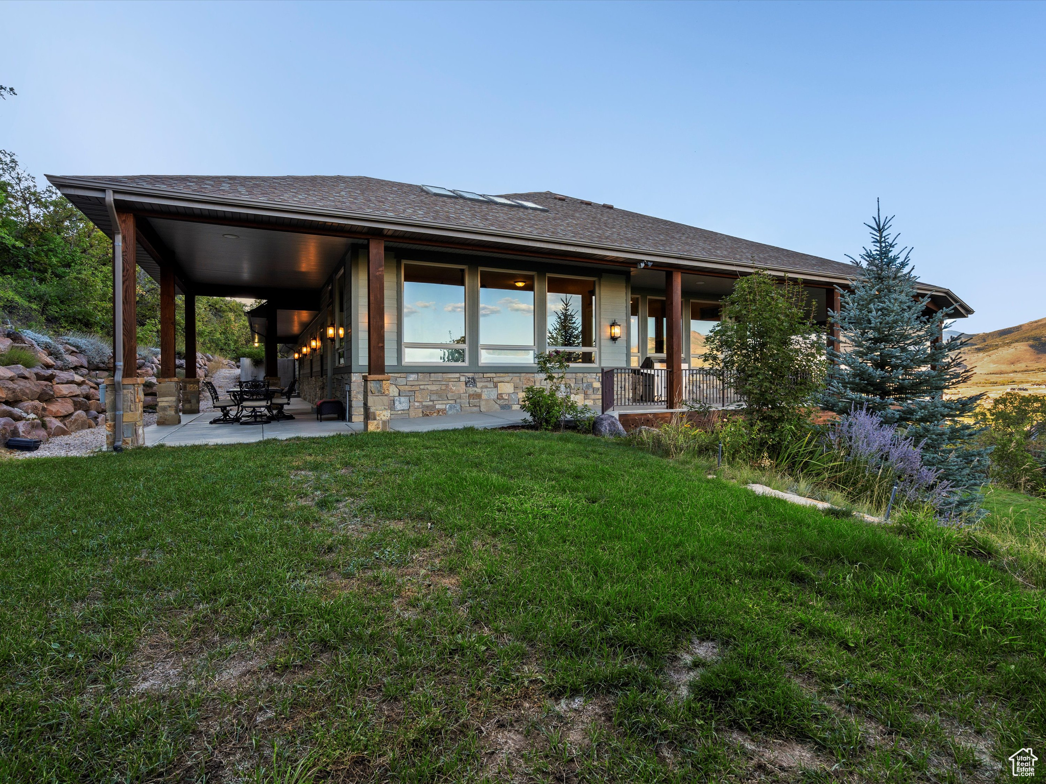 4129 E NORDIC VALLEY DR