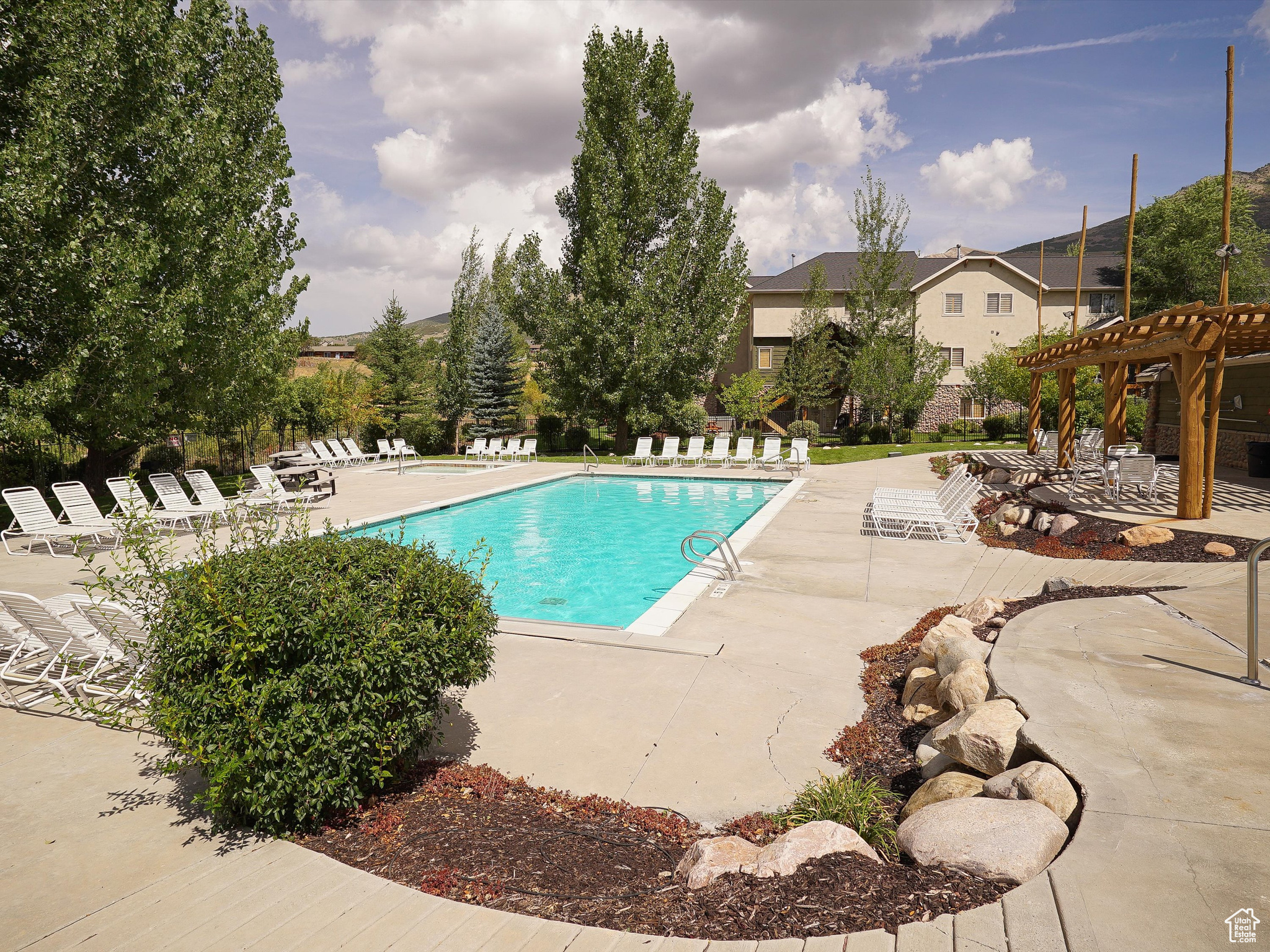 3518 N MOOSE HOLLOW DR #1405