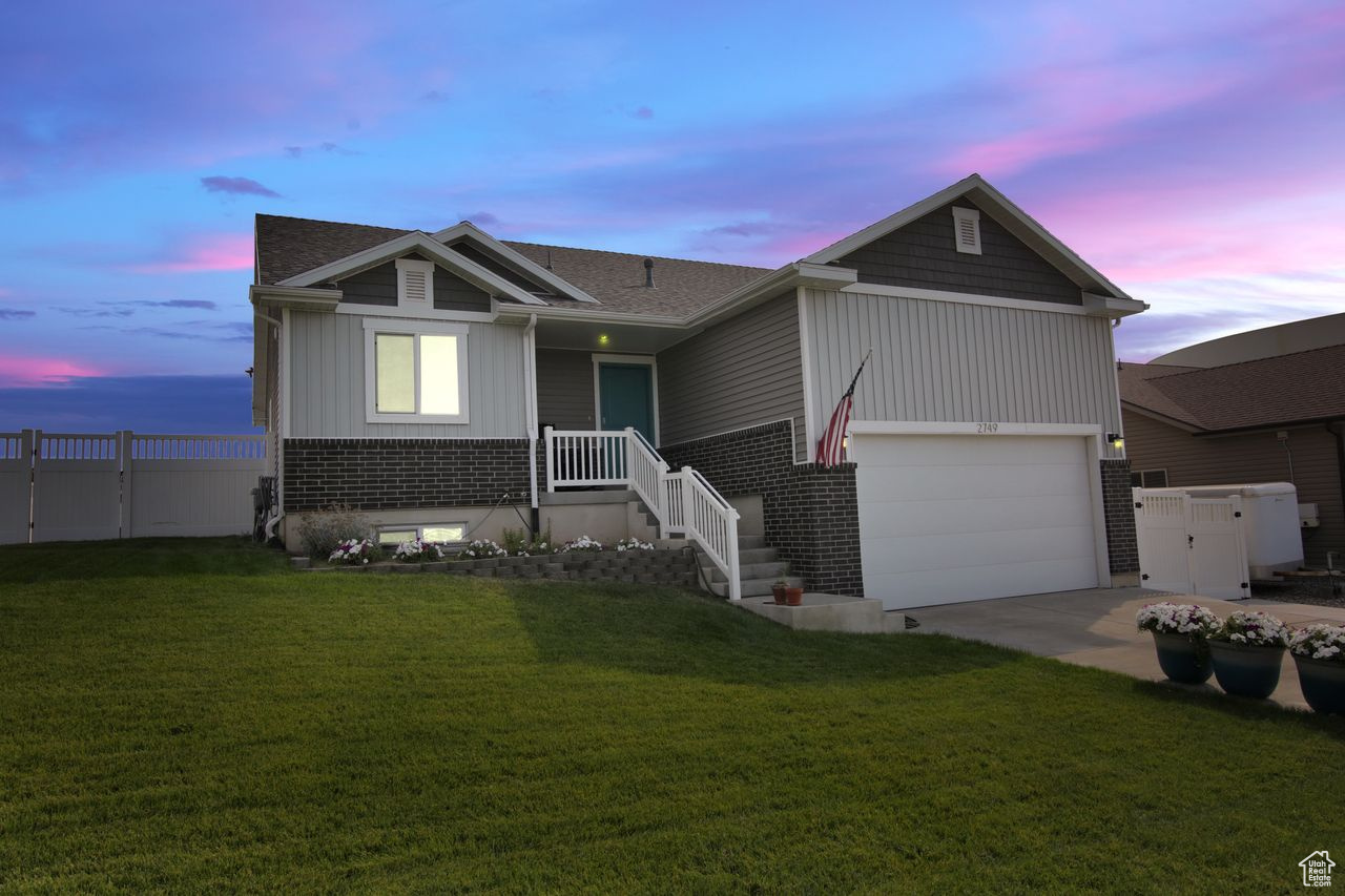 2749 TRAILSIDE DR
