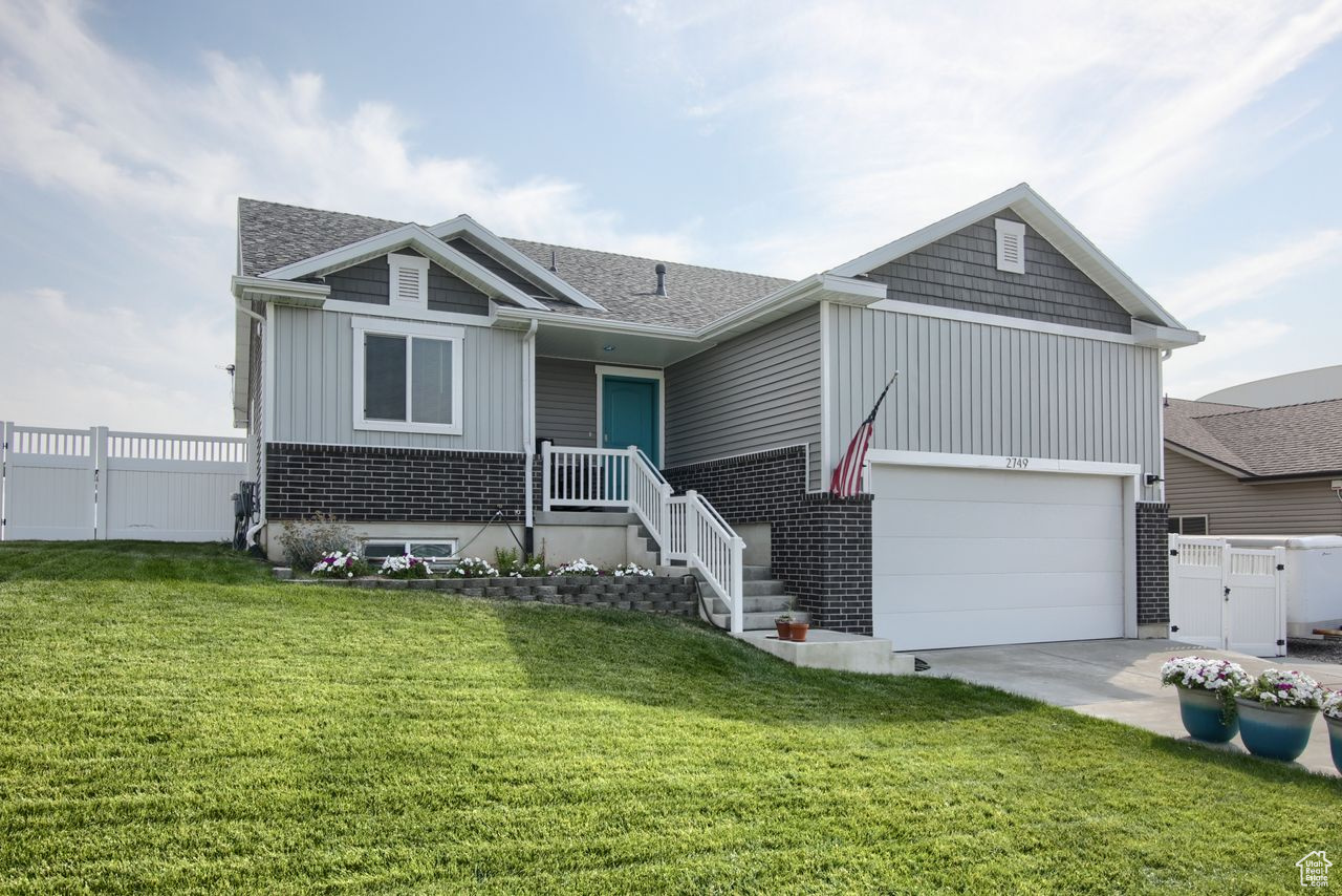 2749 TRAILSIDE DR