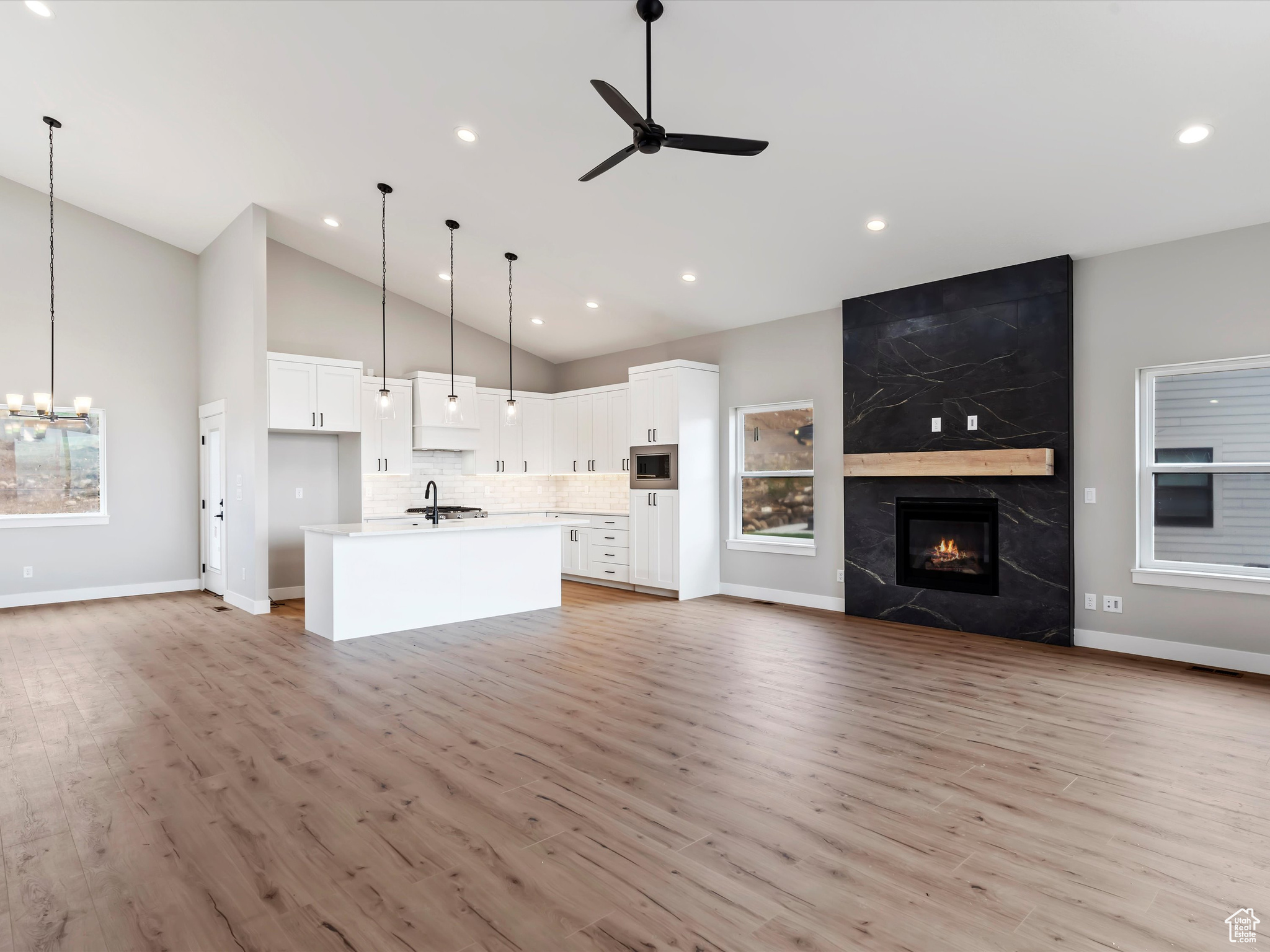 4812 E PADDLEFORD DR
