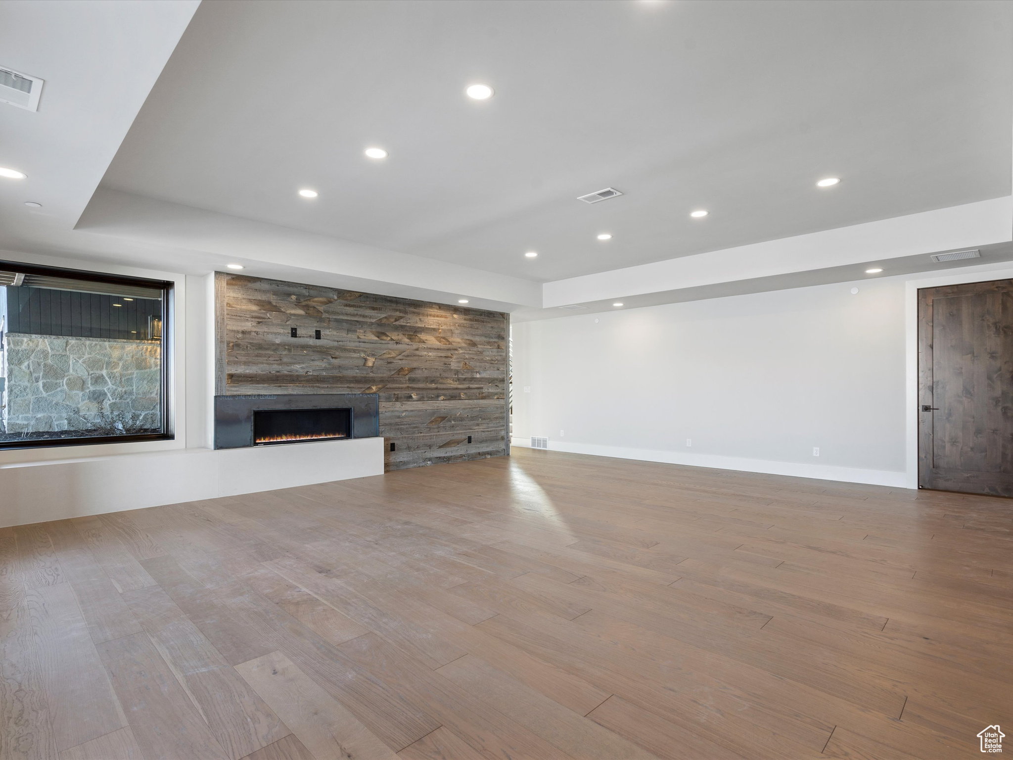 6251 E LEGACY DR