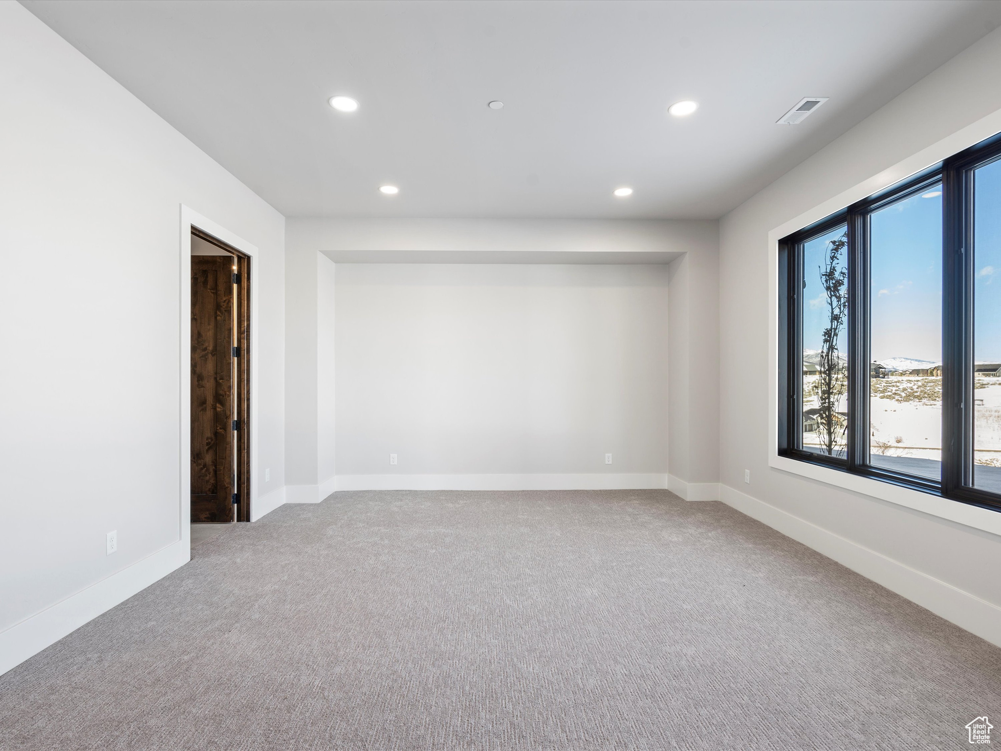 6251 E LEGACY DR