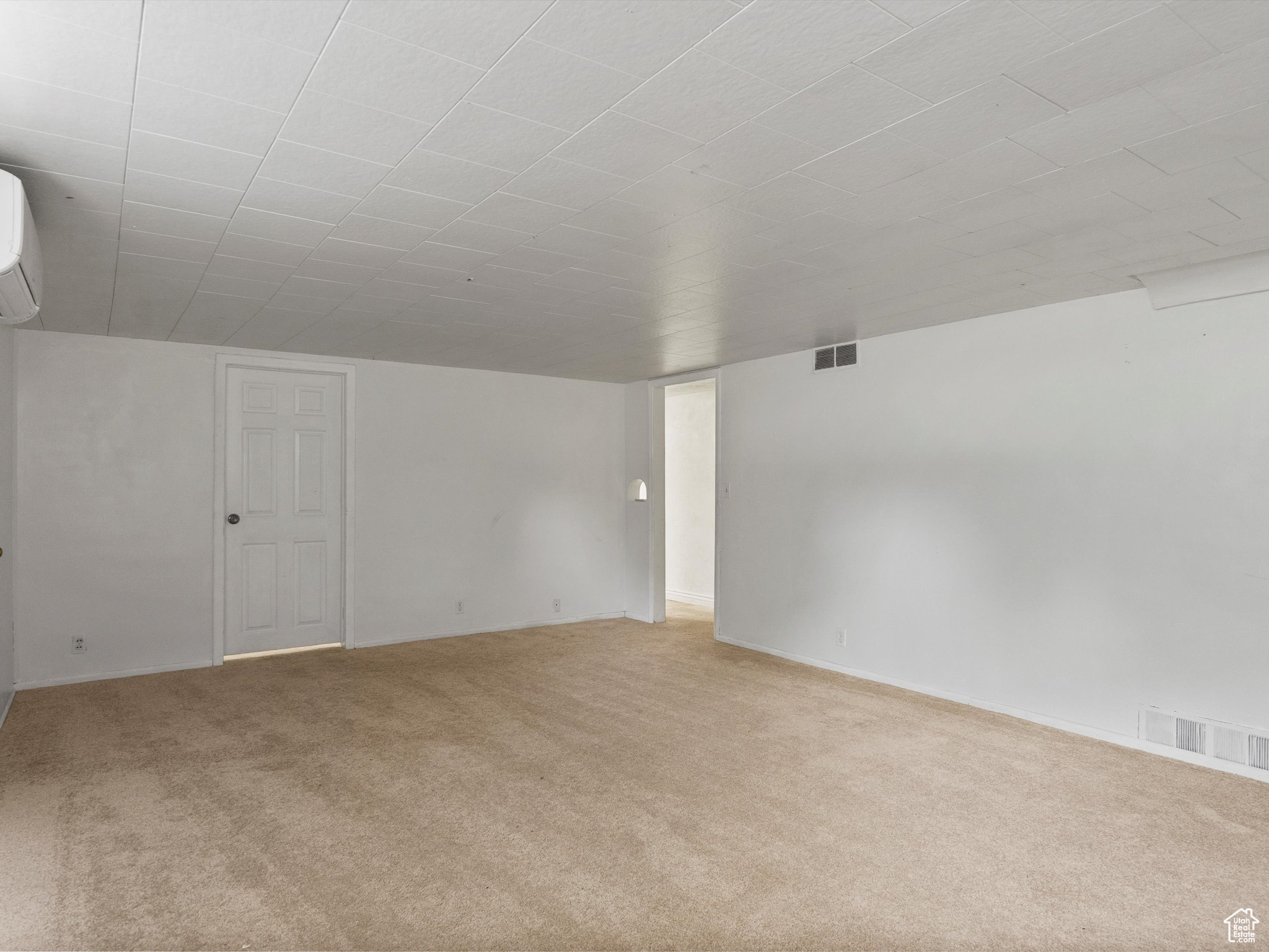 2335 FILLMORE AVE