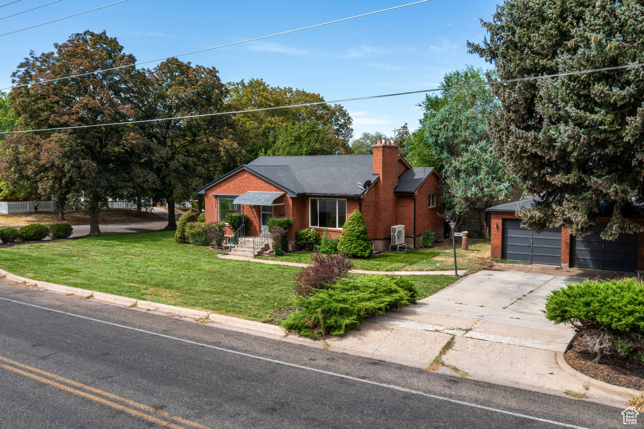 2335 FILLMORE AVE