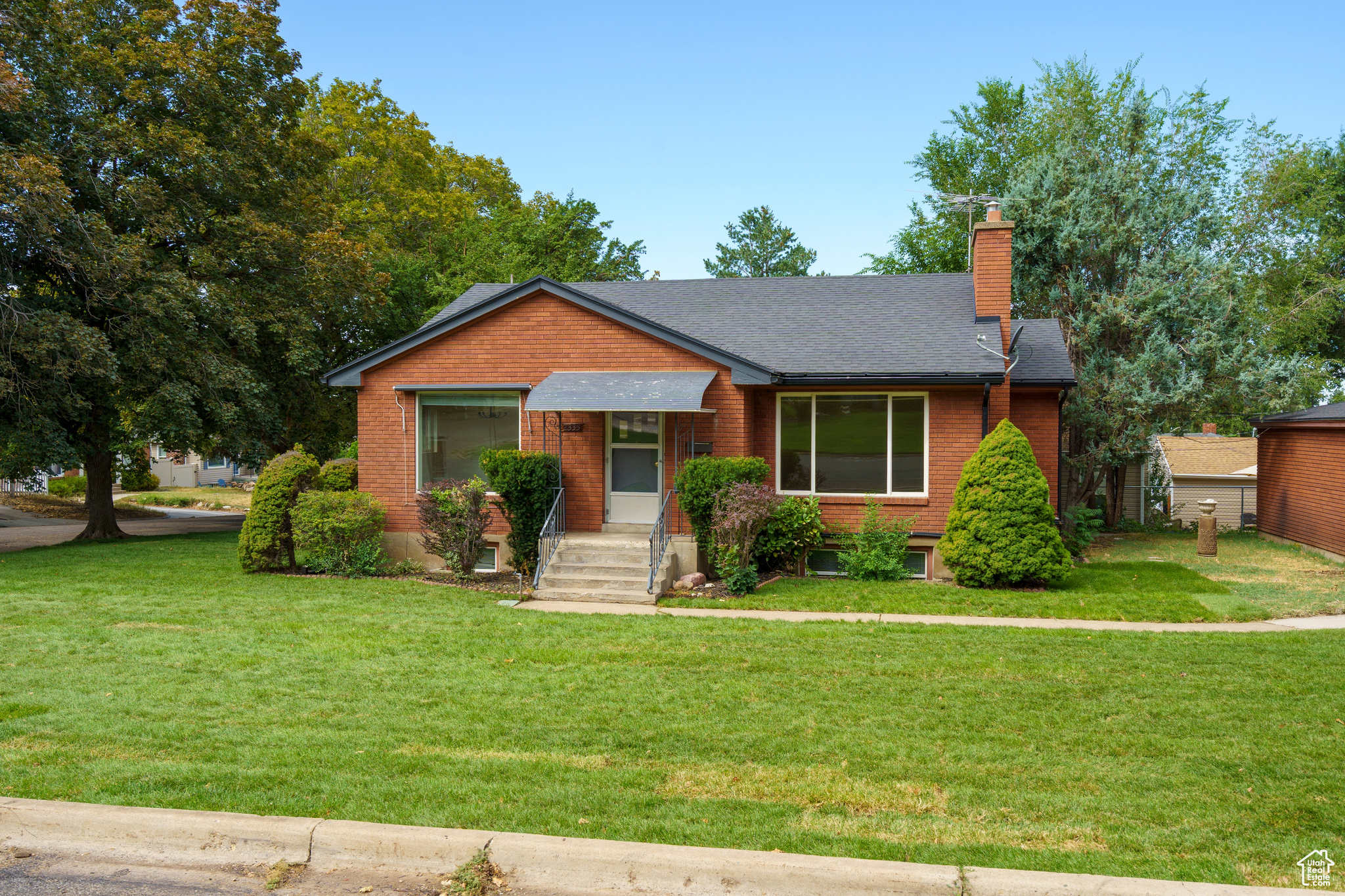 2335 FILLMORE AVE