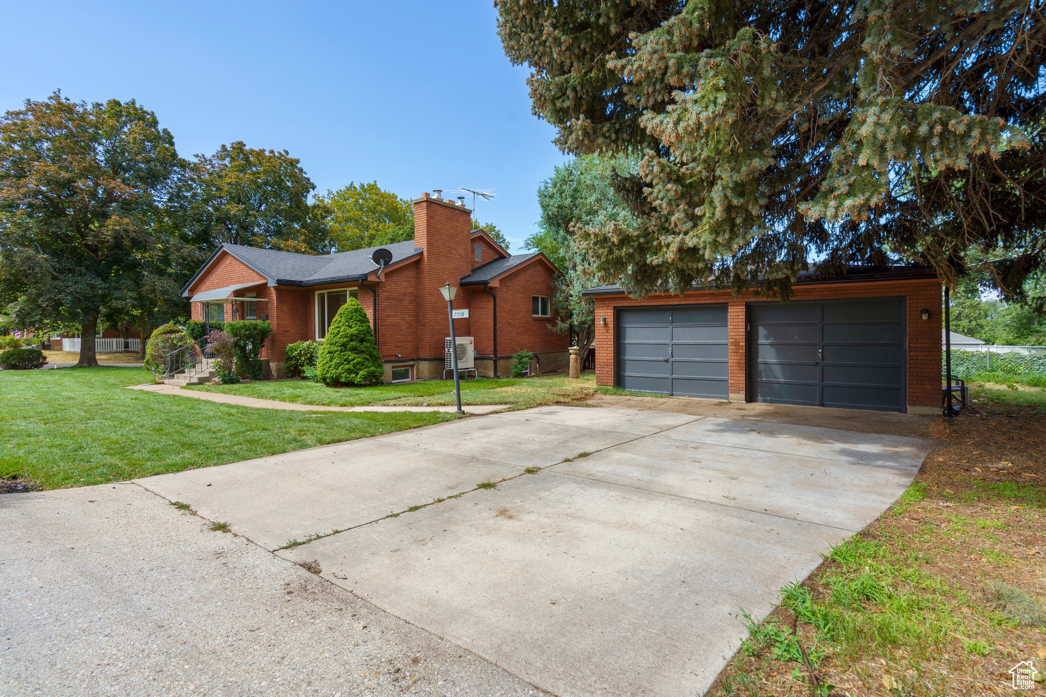 2335 FILLMORE AVE