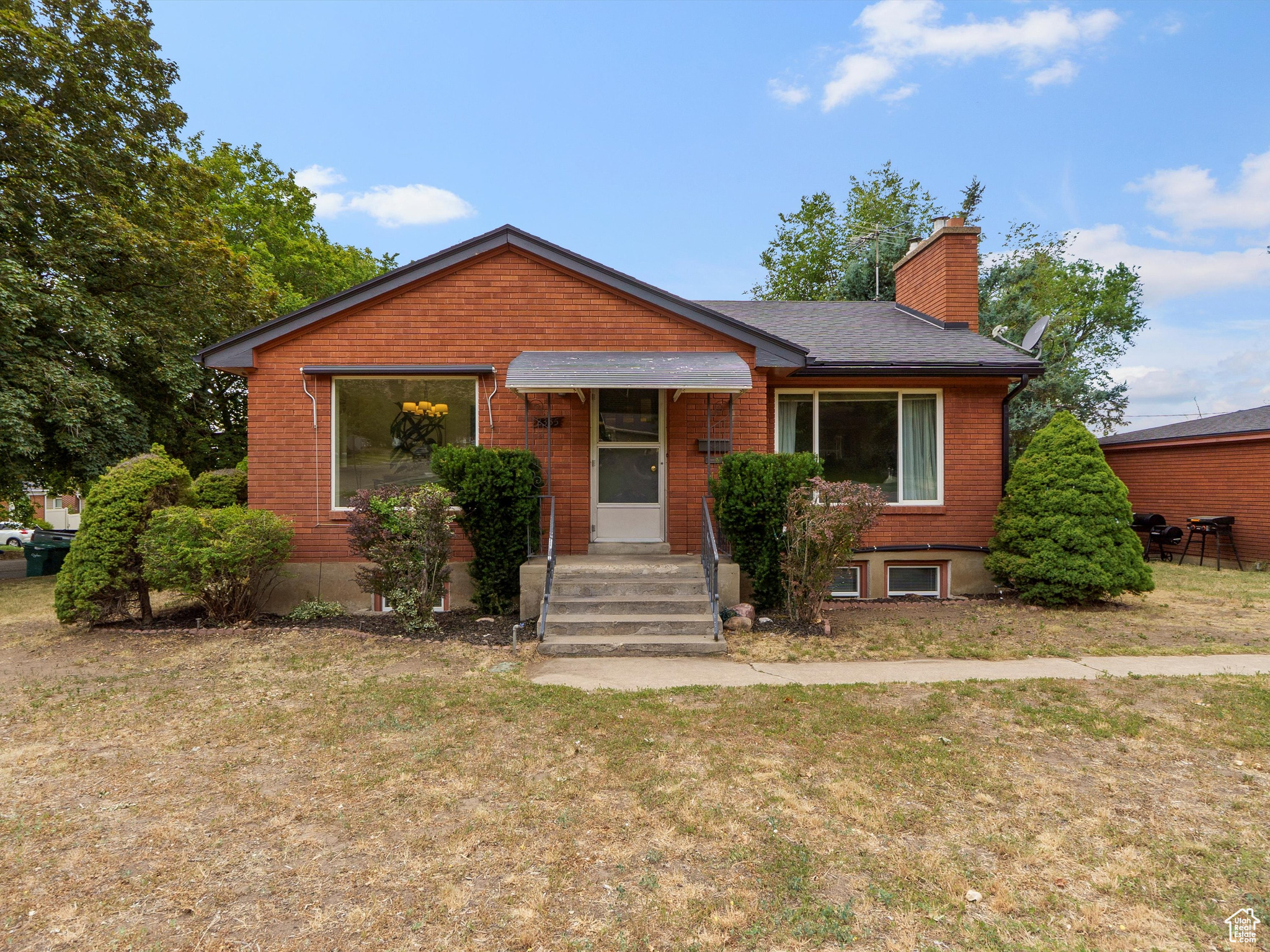 2335 FILLMORE AVE