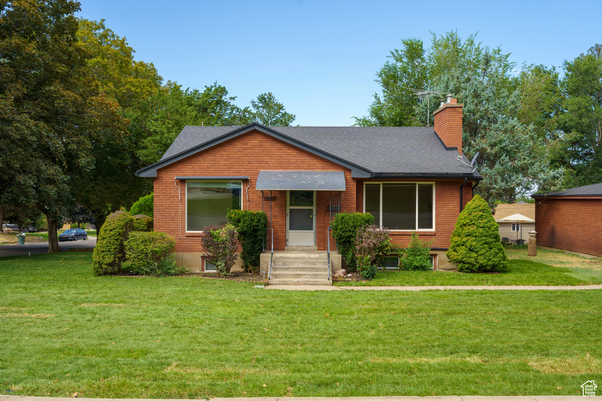 2335 FILLMORE AVE