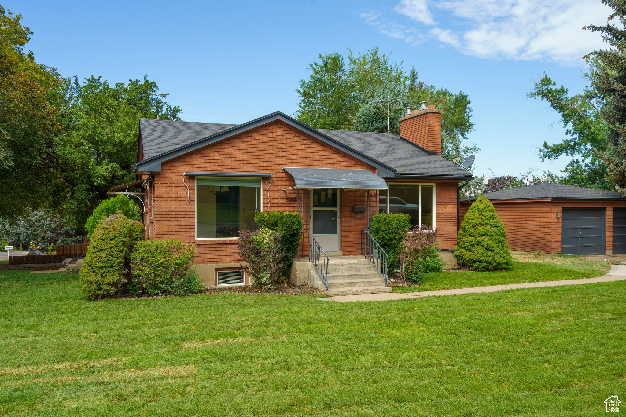 2335 FILLMORE AVE