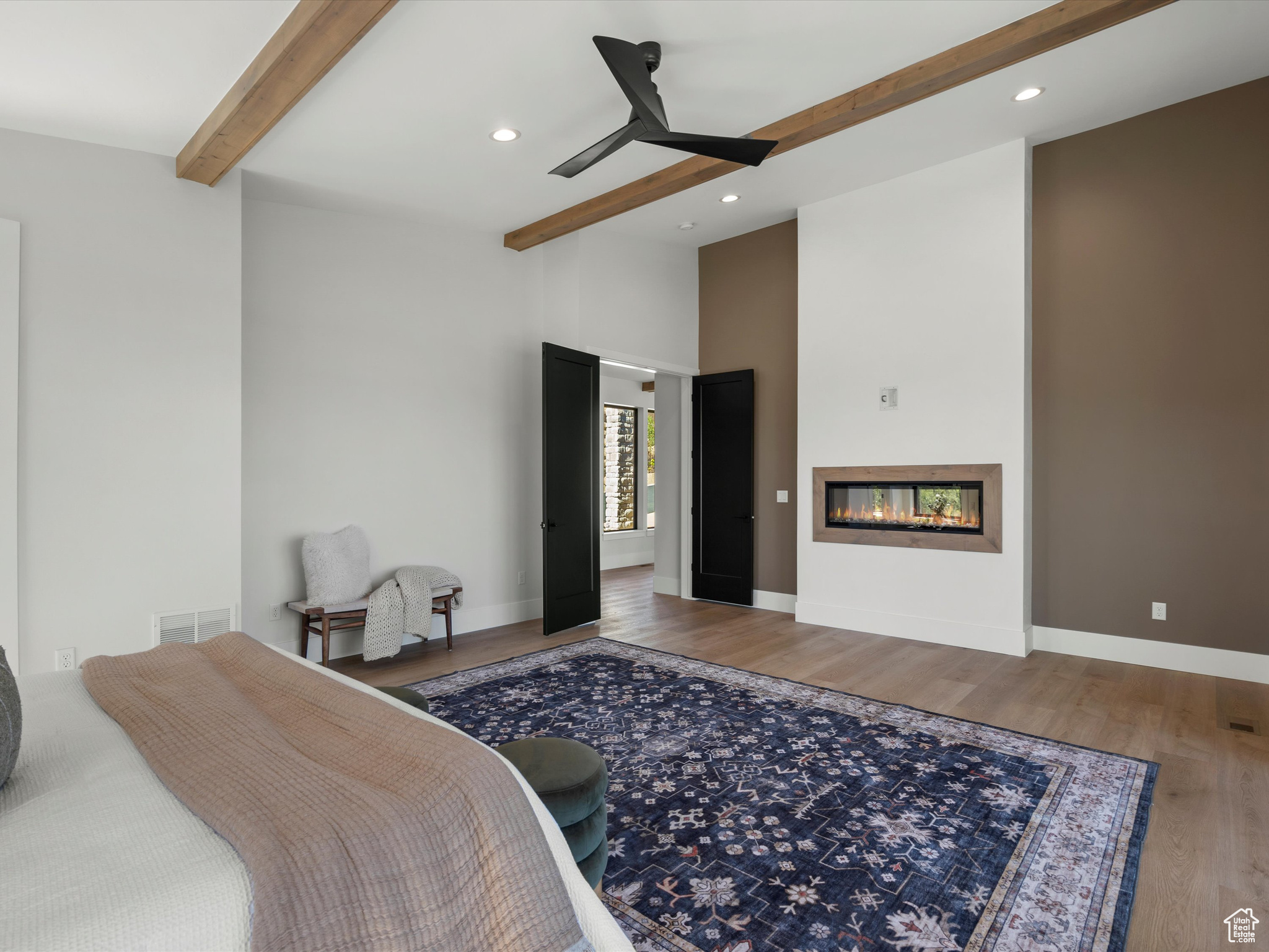 6858 E SUMMIT PEAK CIR