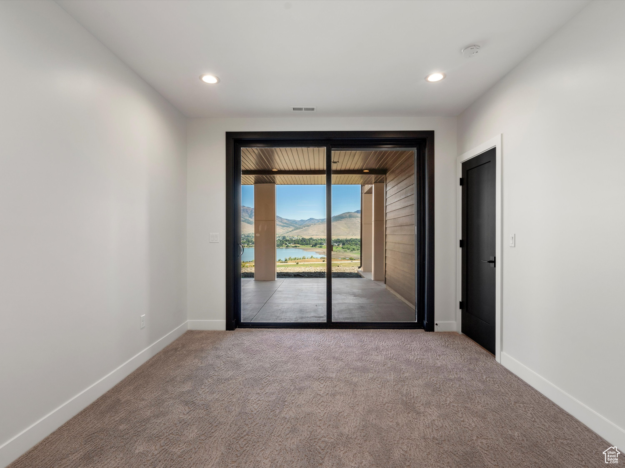 6858 E SUMMIT PEAK CIR
