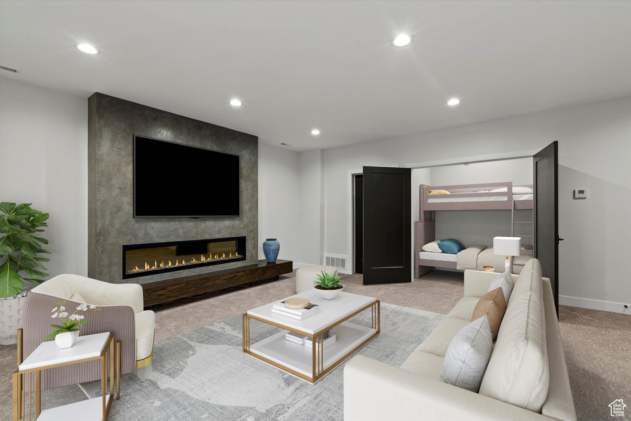 6858 E SUMMIT PEAK CIR