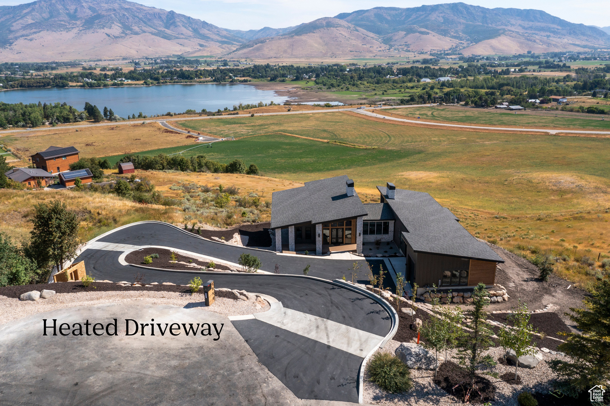 6858 E SUMMIT PEAK CIR