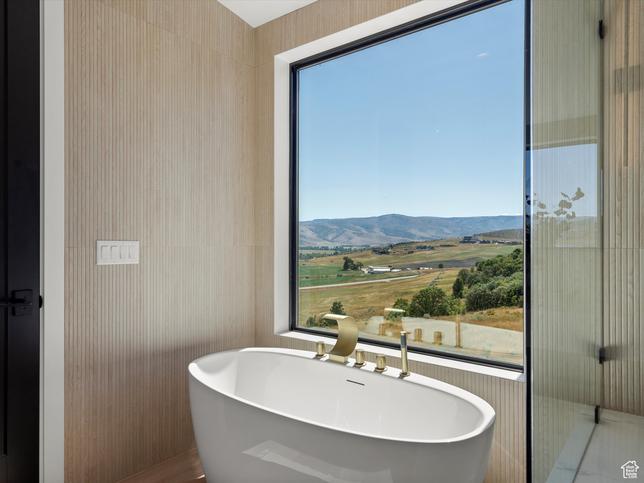 6858 E SUMMIT PEAK CIR
