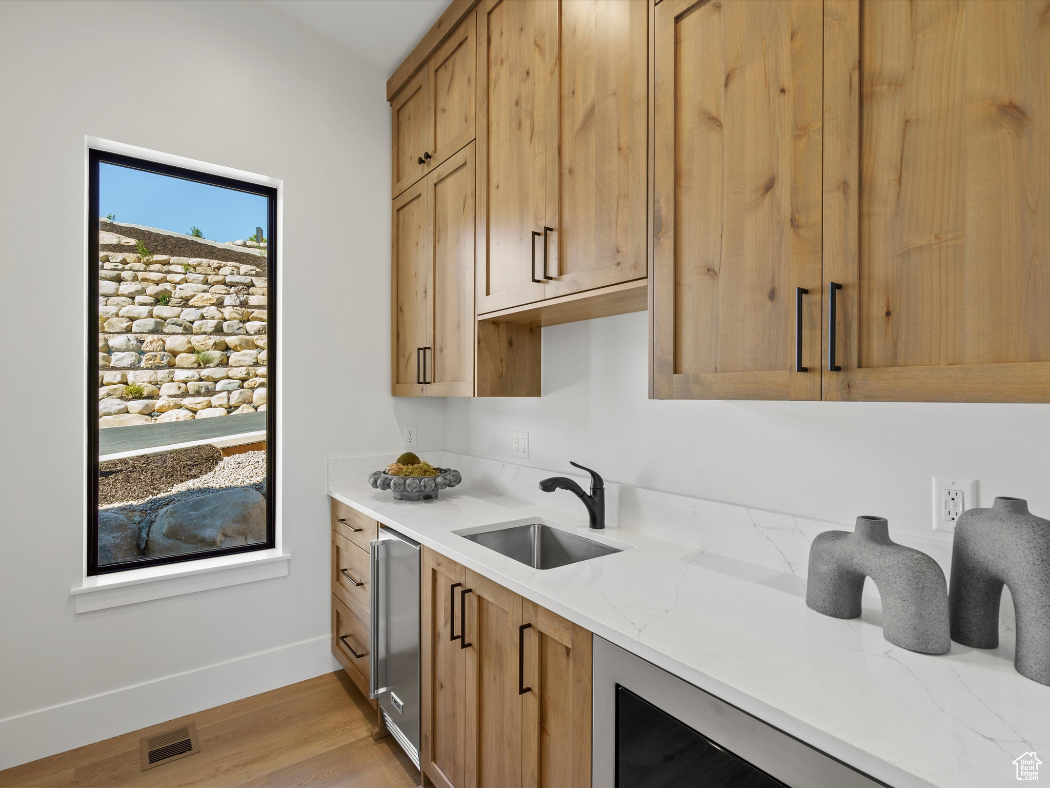 6858 E SUMMIT PEAK CIR