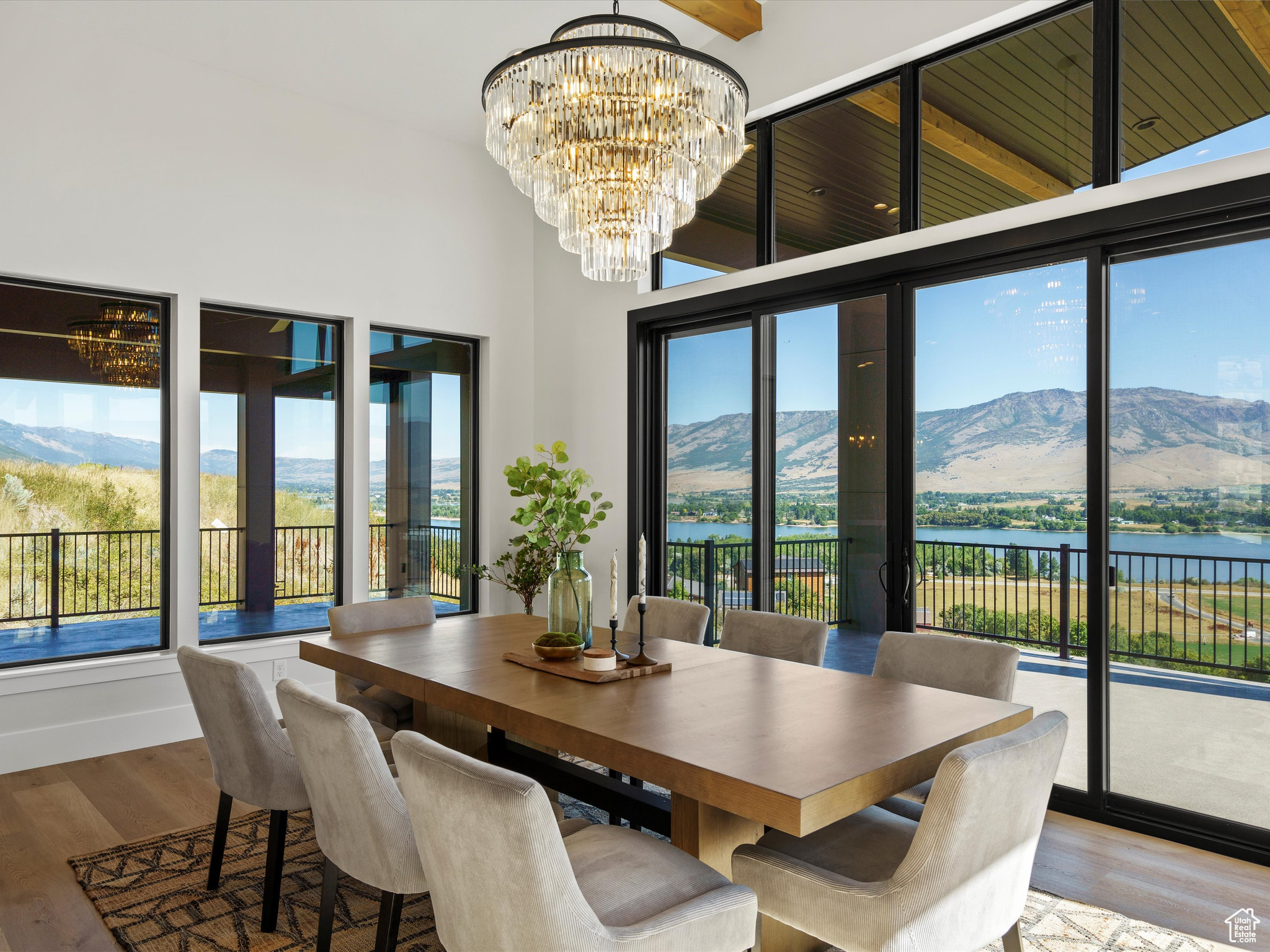 6858 E SUMMIT PEAK CIR