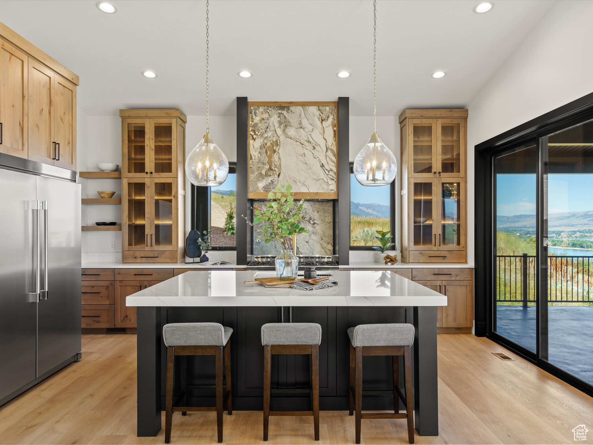 6858 E SUMMIT PEAK CIR