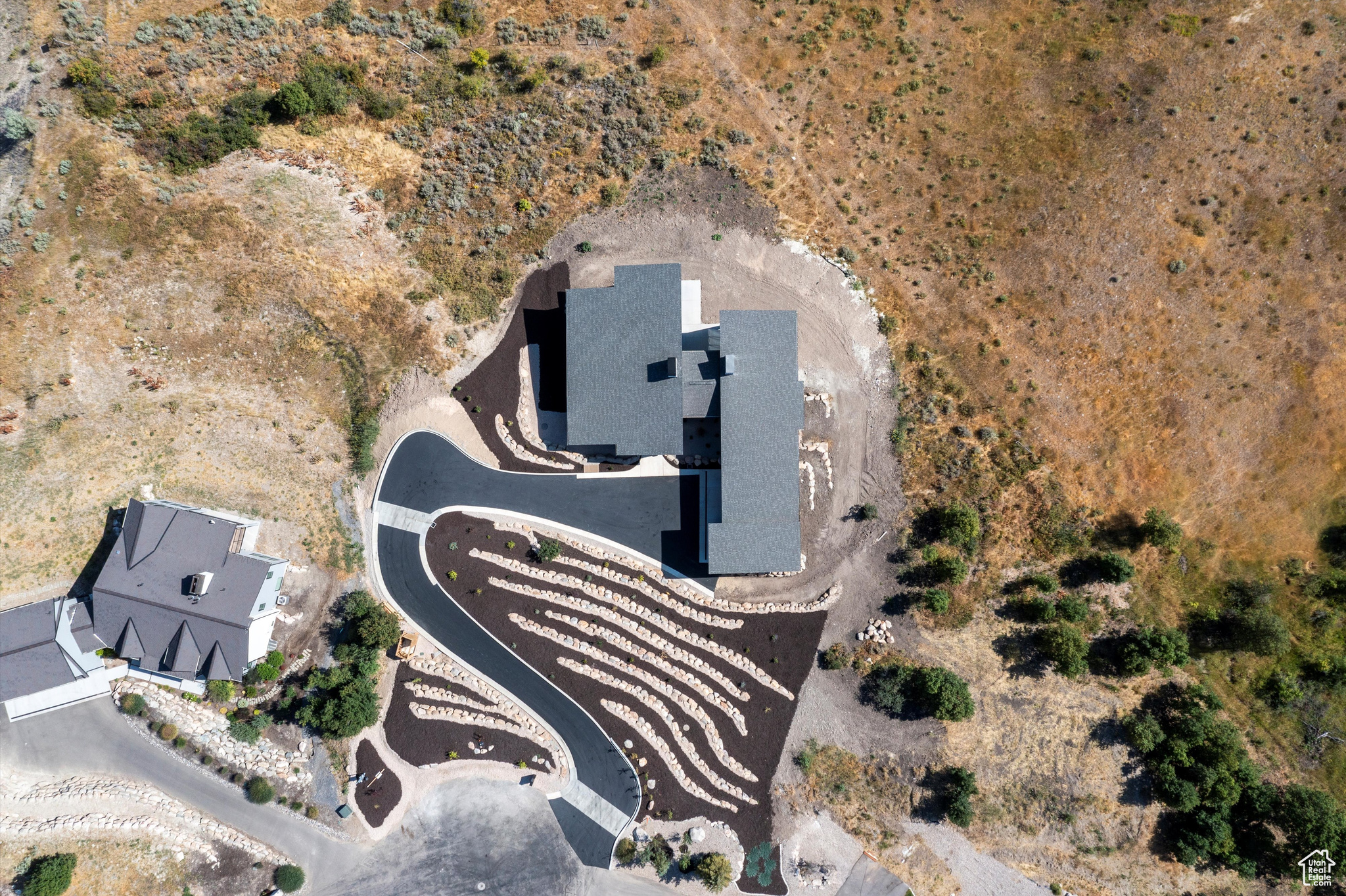 6858 E SUMMIT PEAK CIR