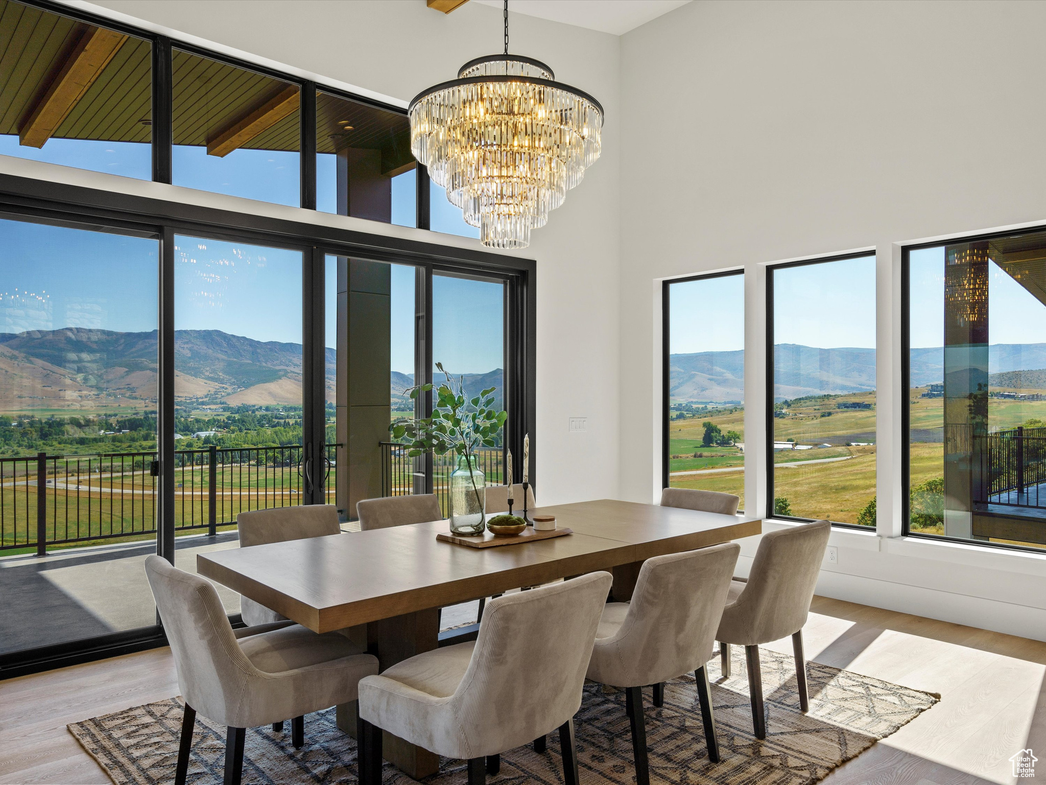 6858 E SUMMIT PEAK CIR