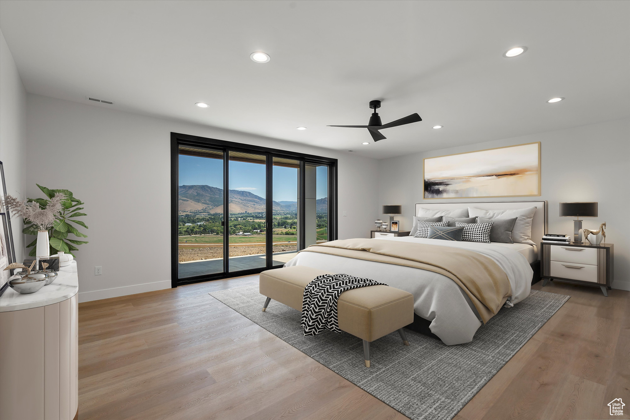 6858 E SUMMIT PEAK CIR