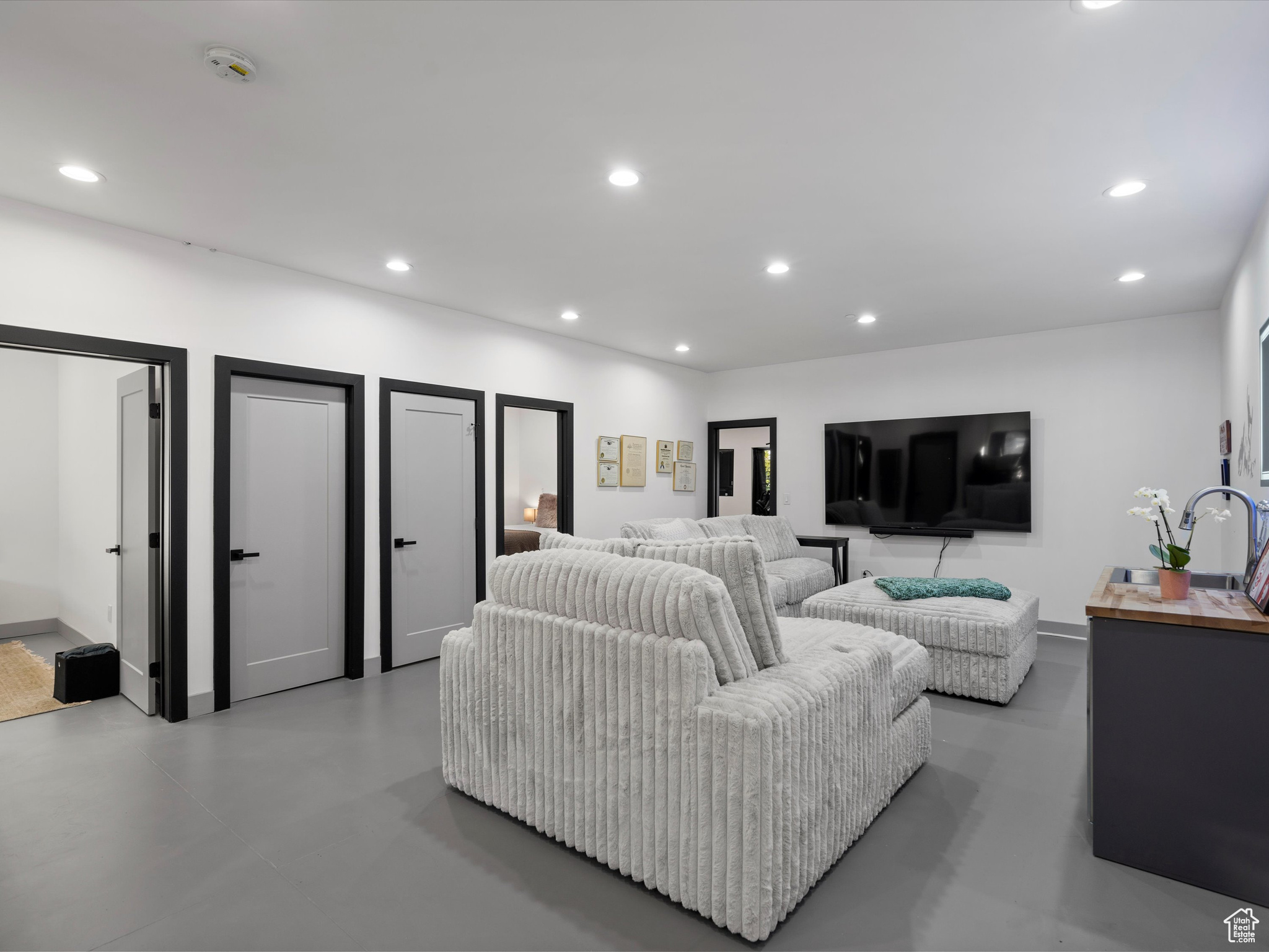 6768 CHAPARRAL DR