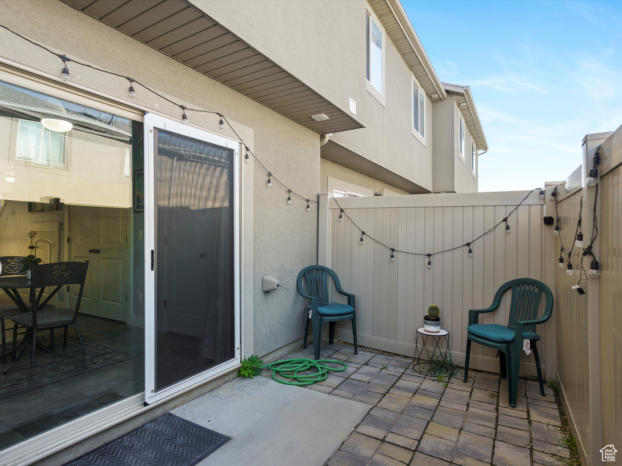 2393 WELLINGTON DR