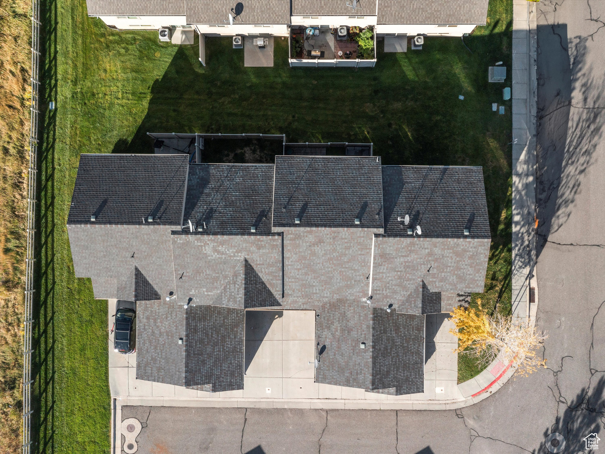 2393 WELLINGTON DR