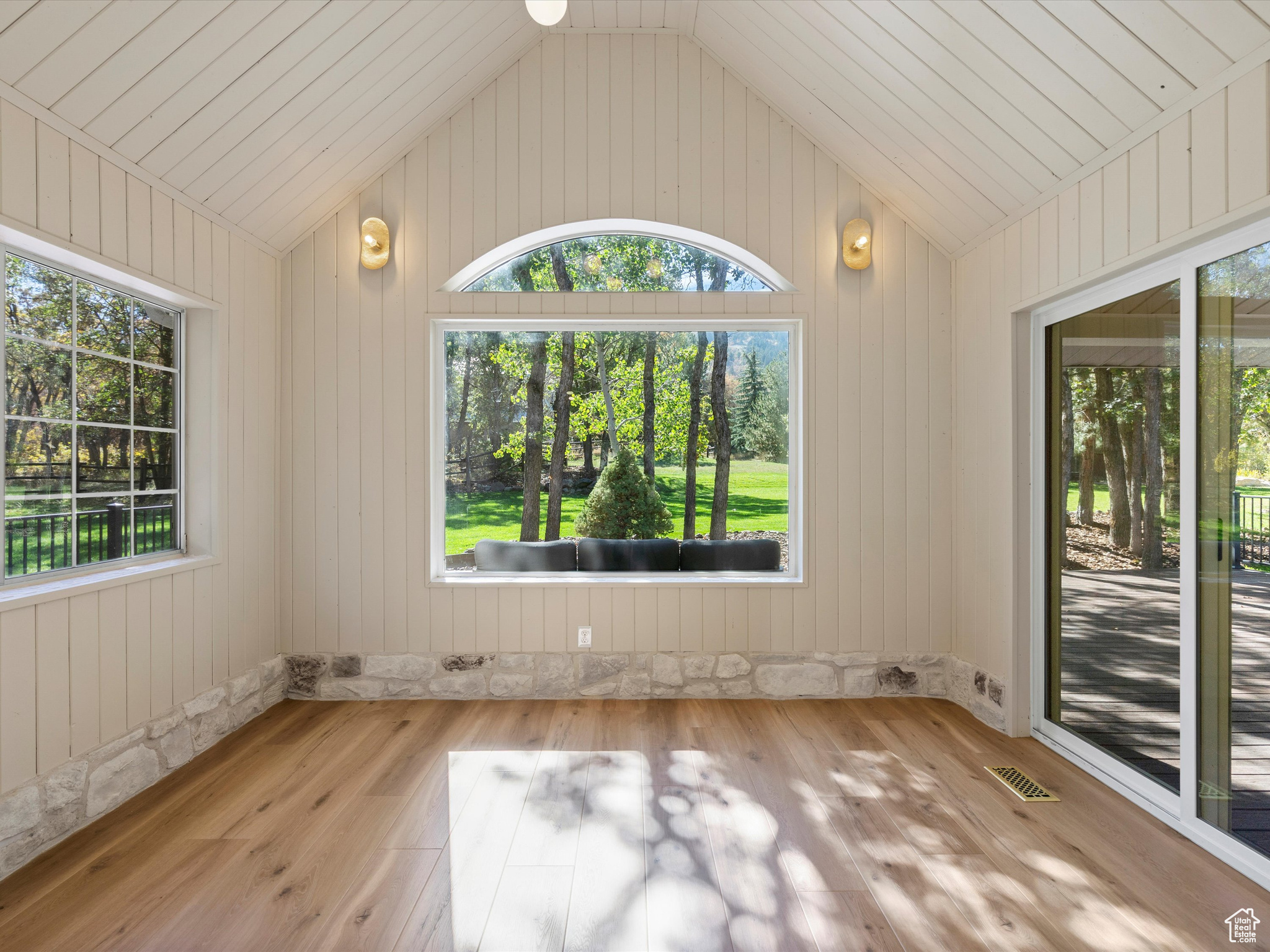 3767 NORDIC VALLEY DR